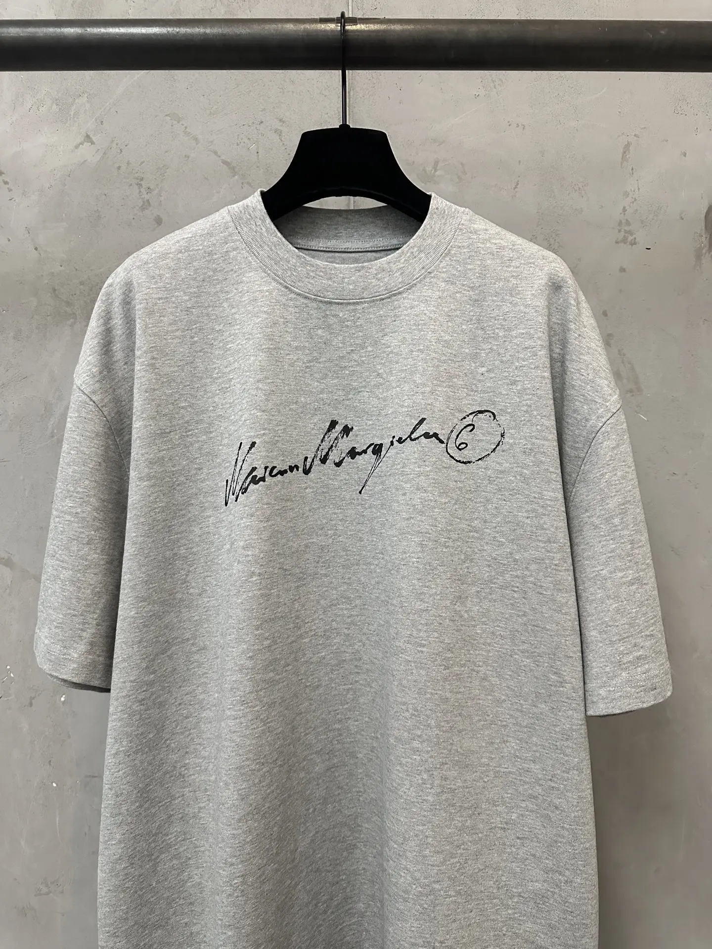 MM6 Handwritten Logo Heavyweight Cotton T-Shirt D19011582 — view 3