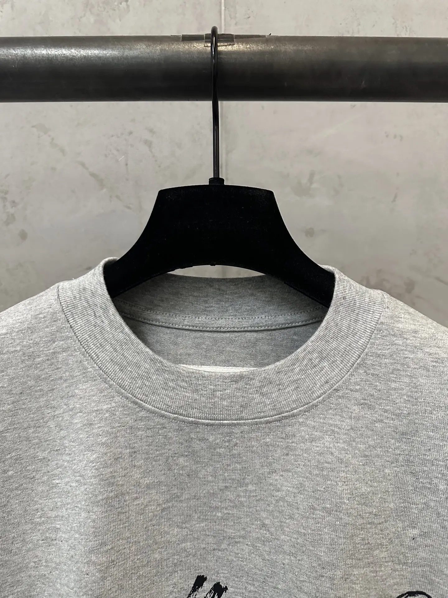 MM6 Handwritten Logo Heavyweight Cotton T-Shirt D19011582 — view 5