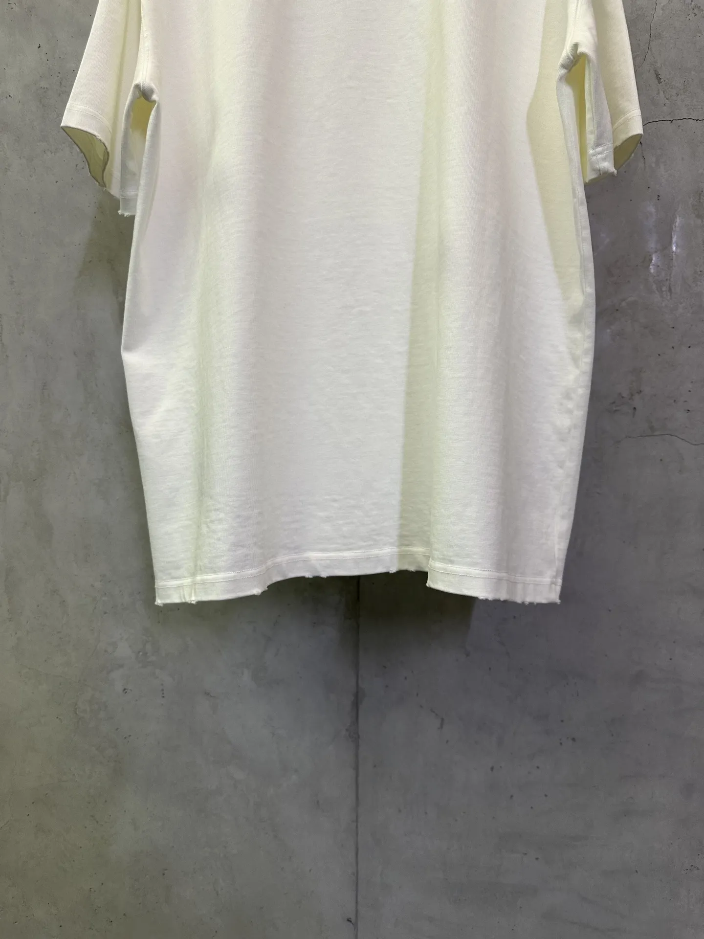 Dior Montaigne Logo Print Cotton T-Shirt D19011620 — view 6