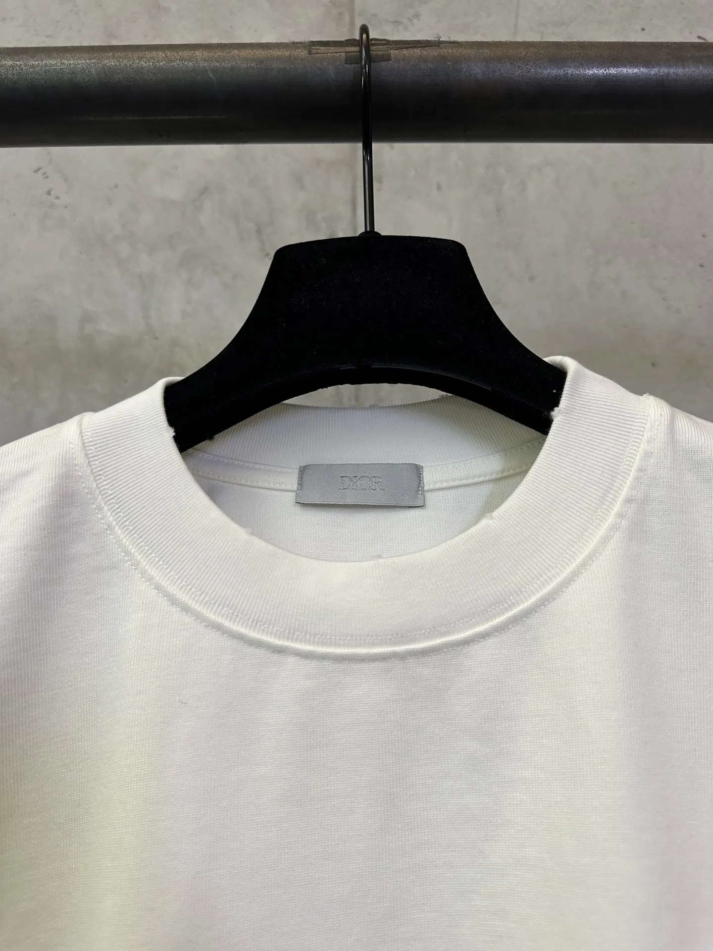 Dior Montaigne Logo Print Cotton T-Shirt D19011620 — view 7