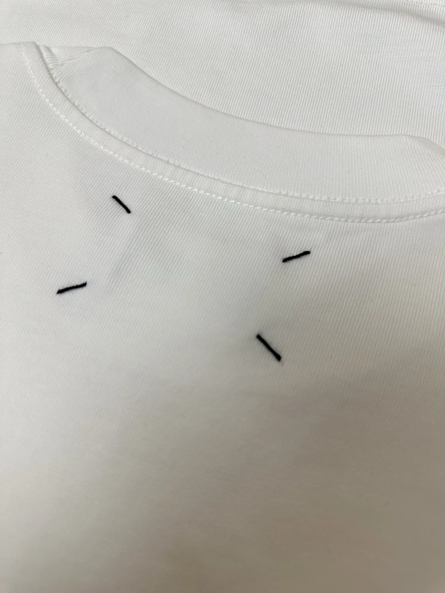 MM6 Maison Margiela Logo Embroidered Heavyweight T-Shirt D19011571 — view 8