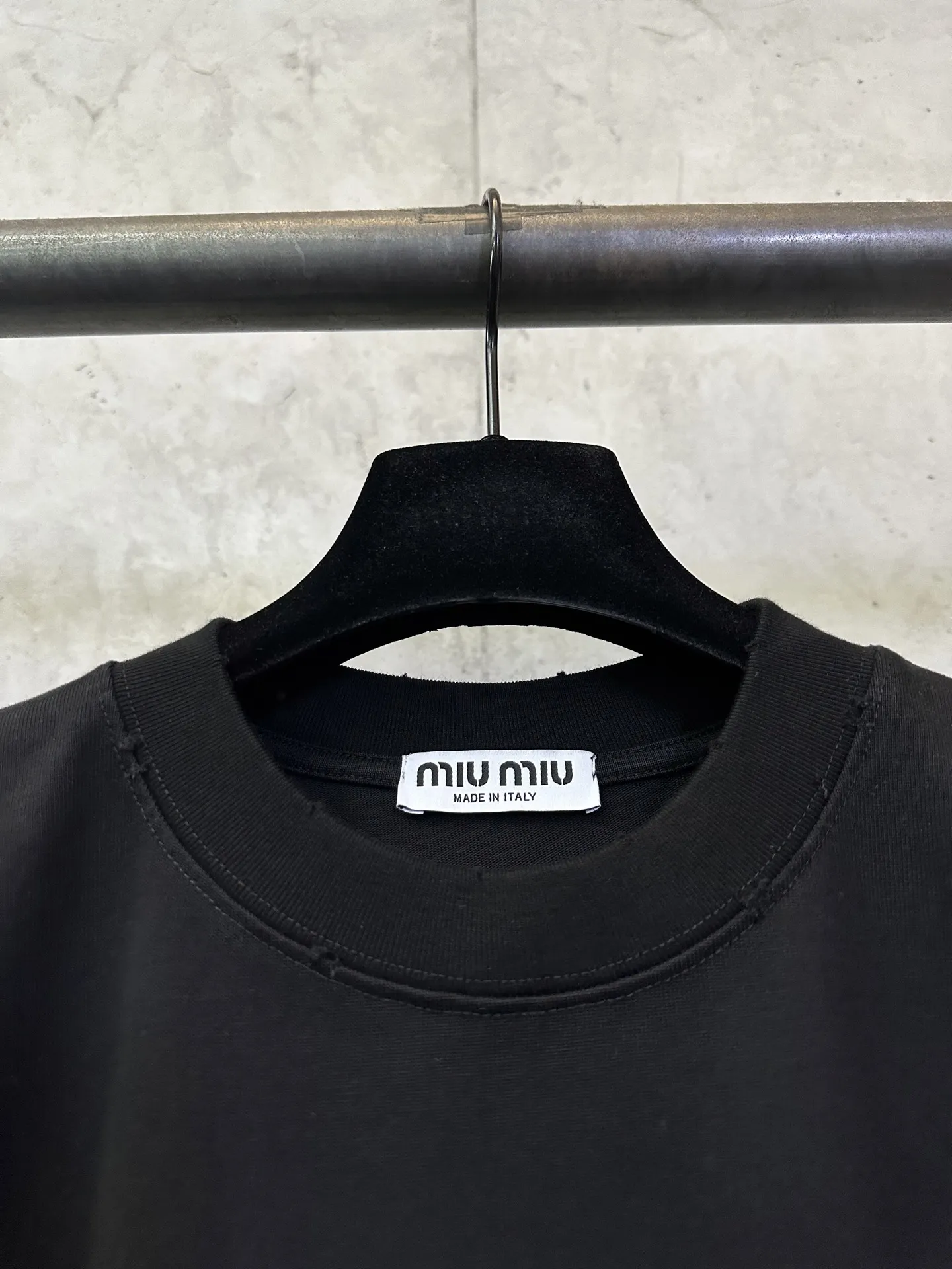 Logo Print Distressed Heavyweight T-Shirt D19011409 — view 7