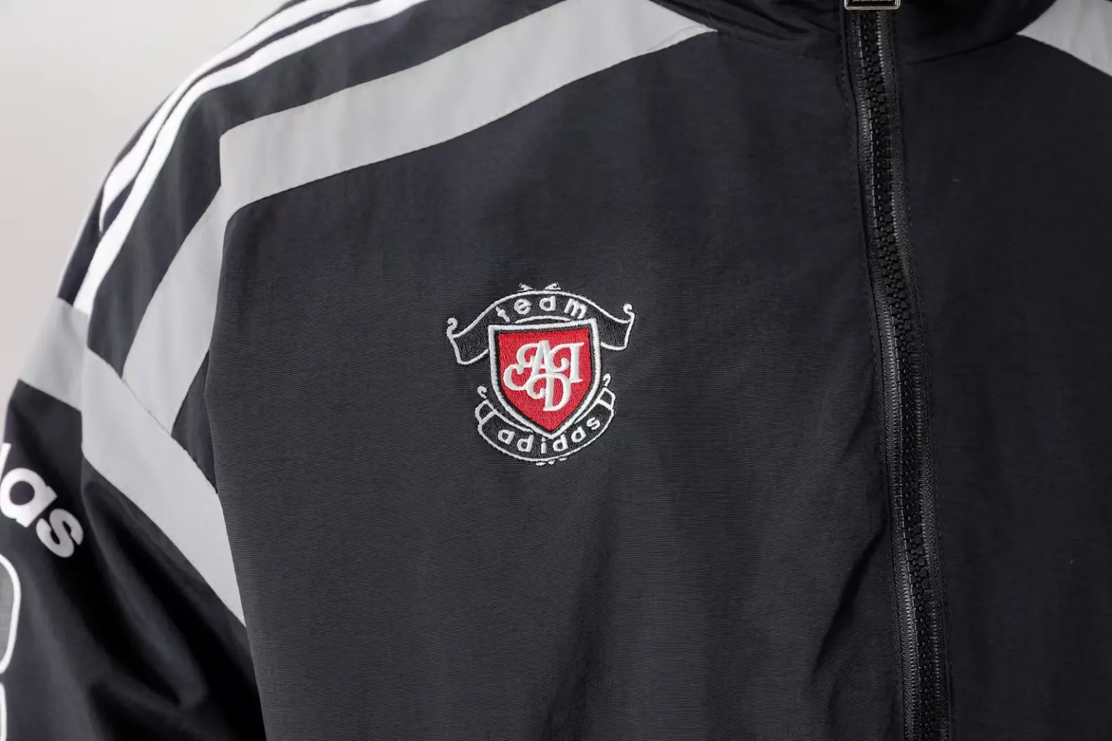 Originals Color-Block Track Jacket D19514409 — view 5