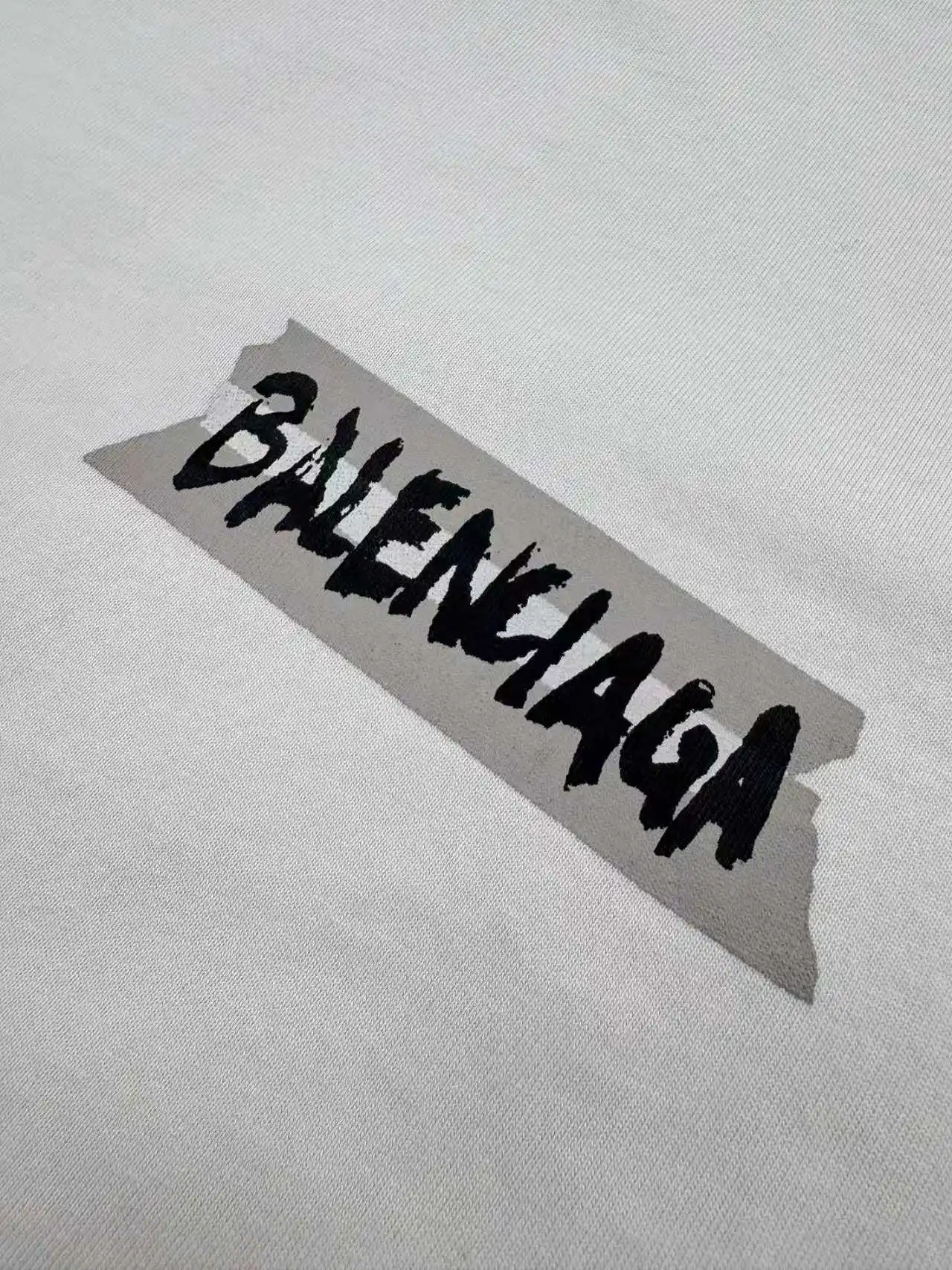 Masking Tape Logo Distressed T-Shirt D19514255 — view 5