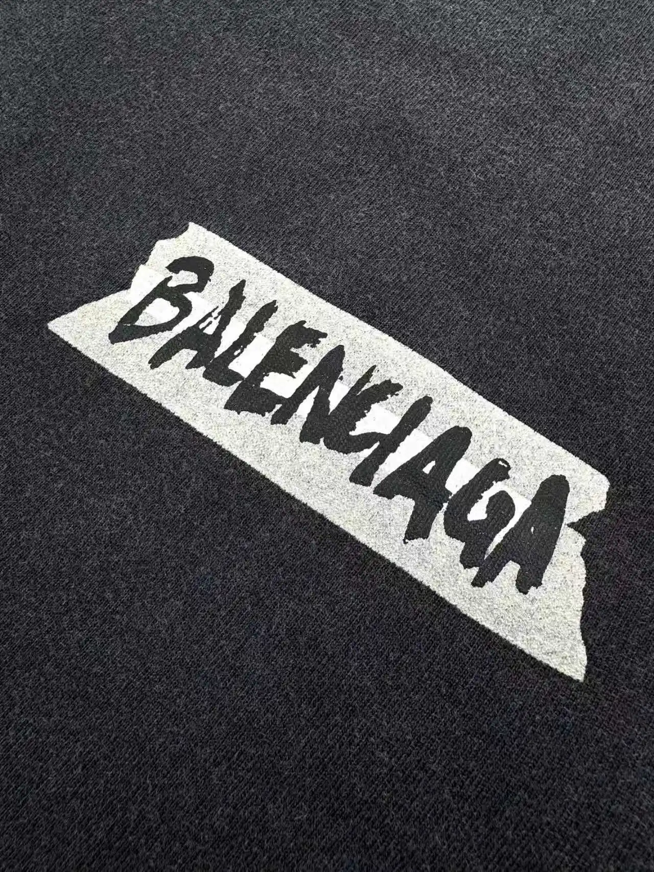 Masking Tape Logo Distressed T-Shirt D19514254 — view 5