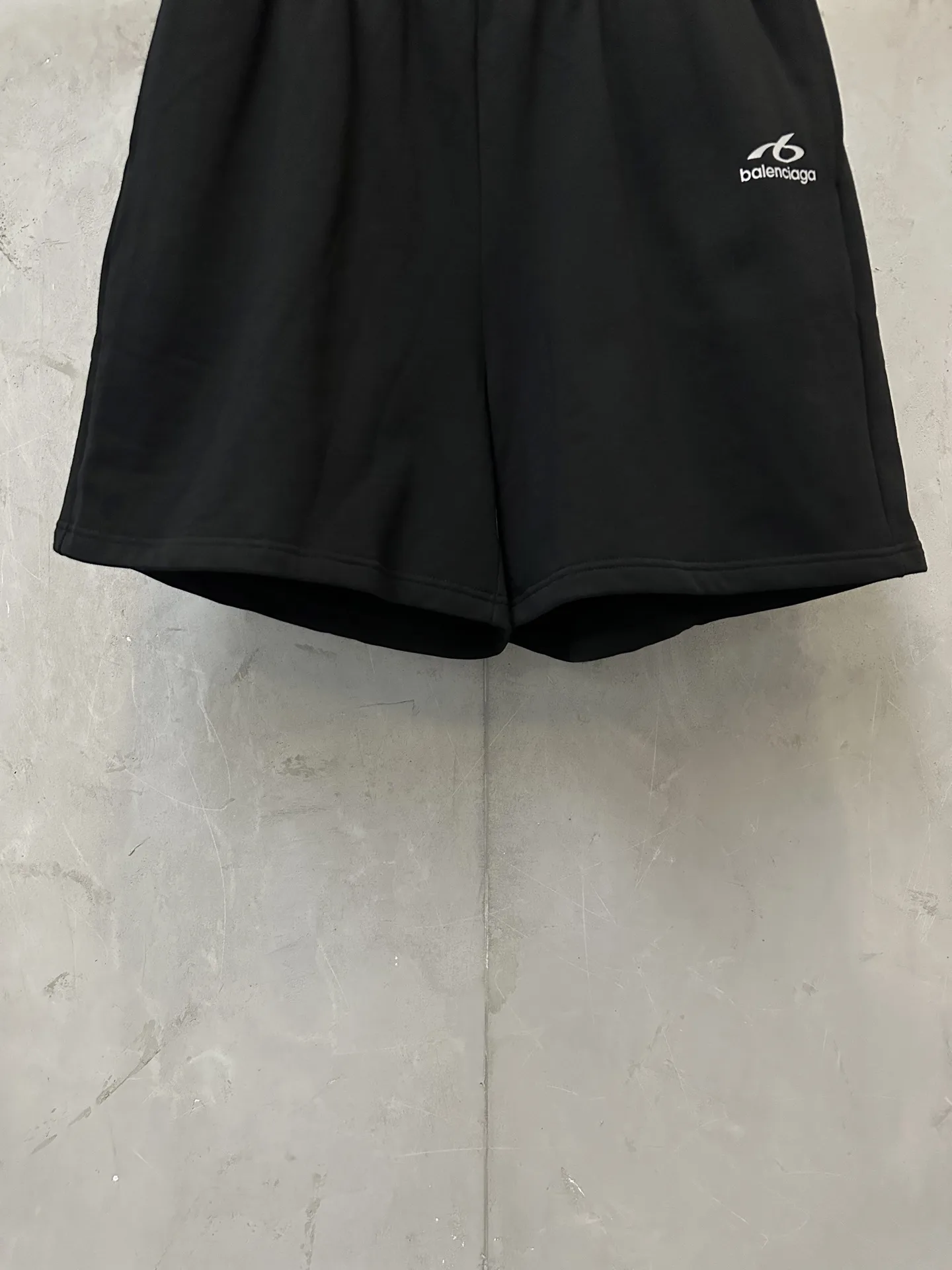 Logo-Print Reflective Jersey Shorts D19511591 — view 4