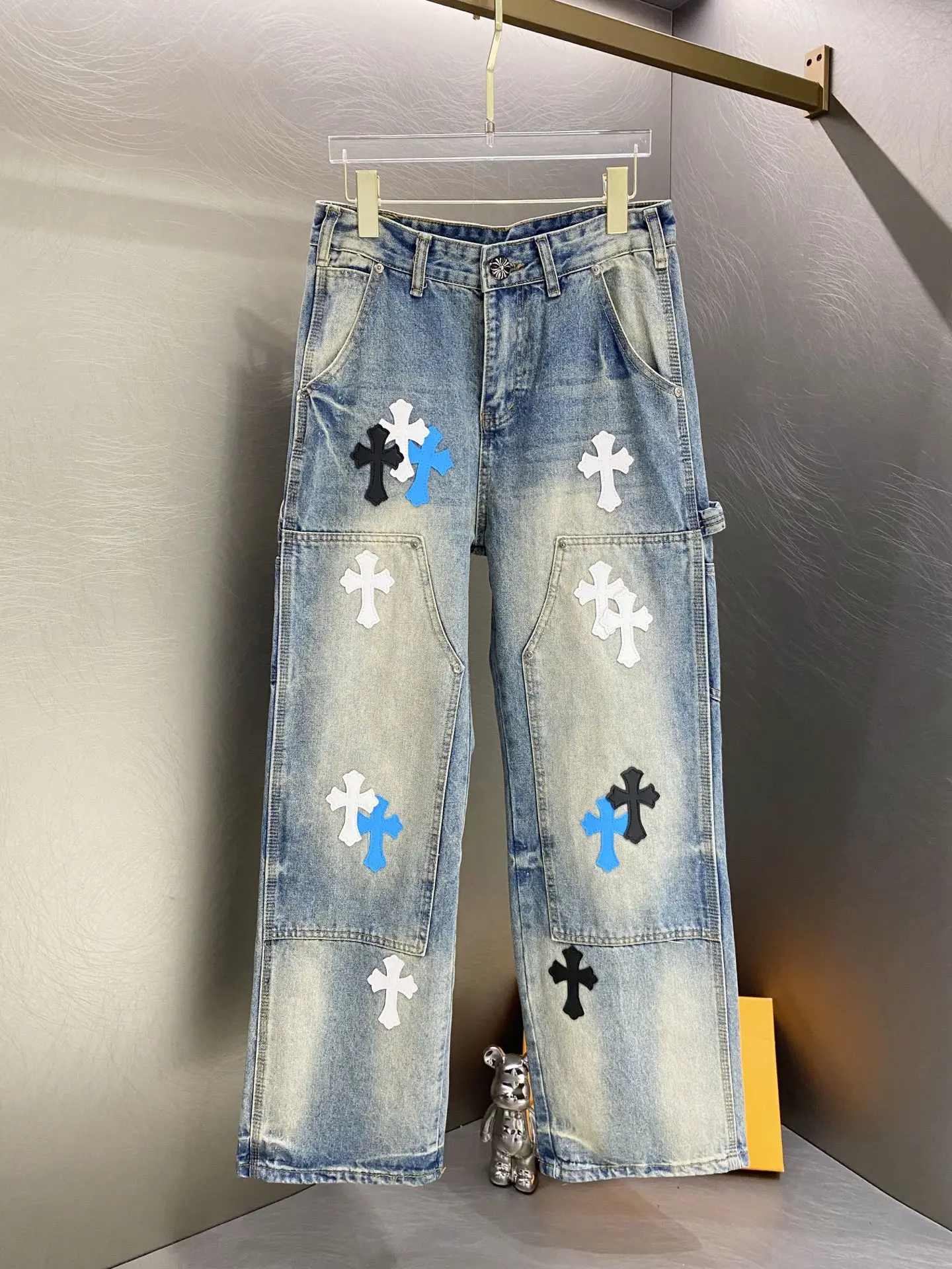 Cross Patch Straight-Leg Carpenter Jeans D19519618