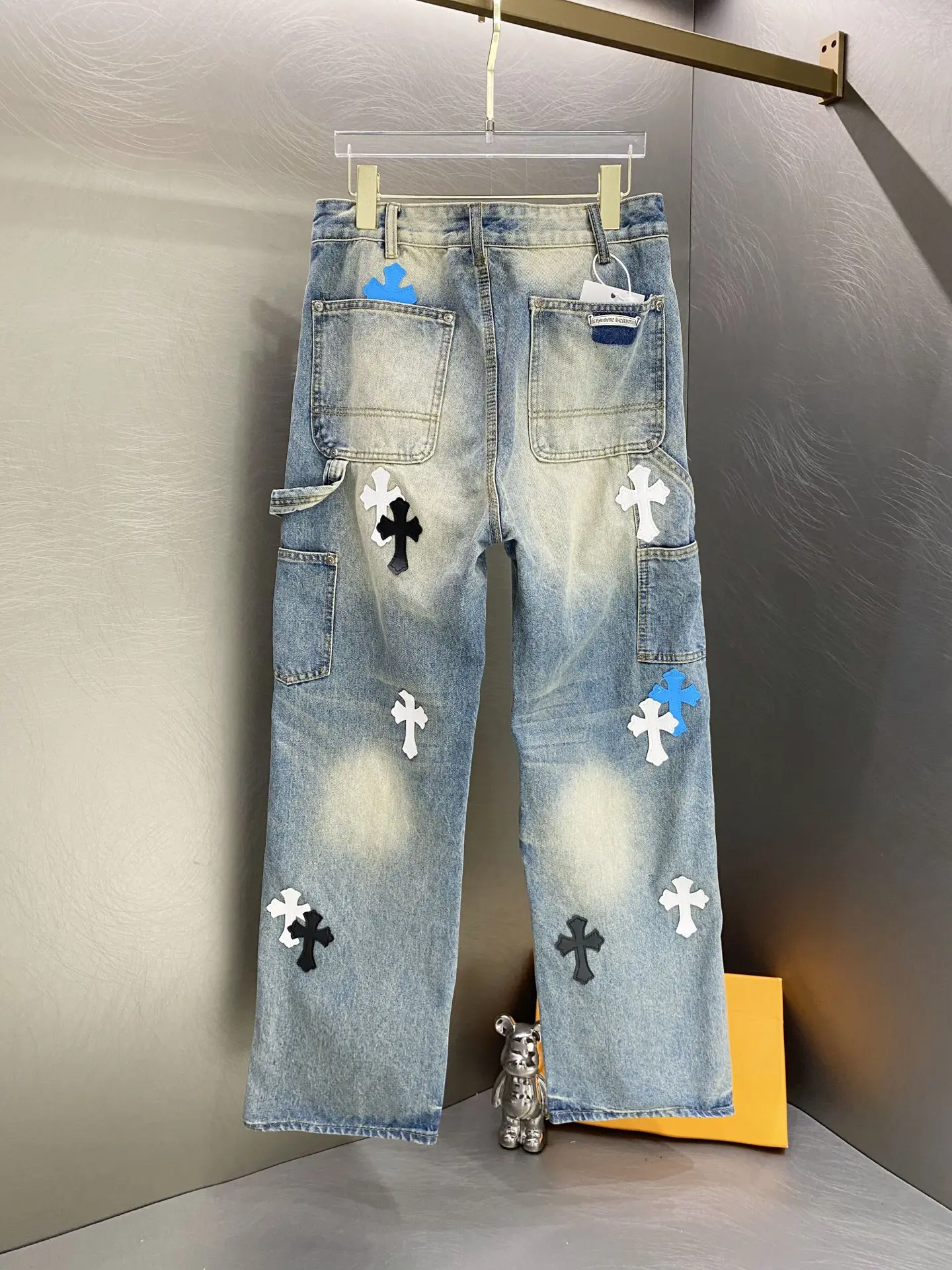 Cross Patch Straight-Leg Carpenter Jeans D19519618 — view 2