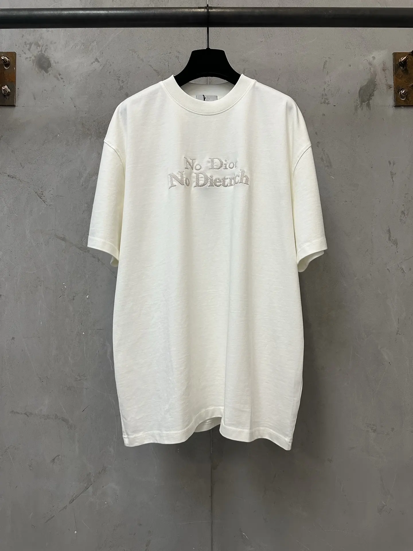Embroidered Heavyweight Cotton T-Shirt D19511598