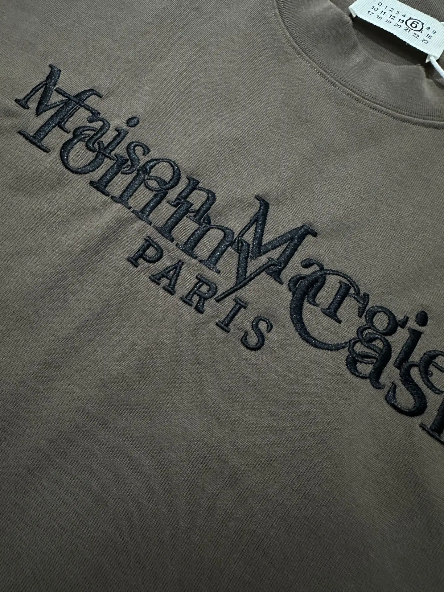 Maison Margiela Embroidered Logo Heavyweight T-Shirt D19518987 — view 7