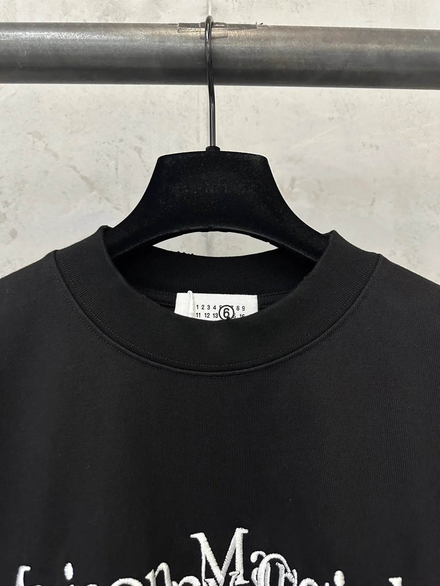 Embroidered Logo Heavyweight Cotton T-Shirt D19518986 — view 5