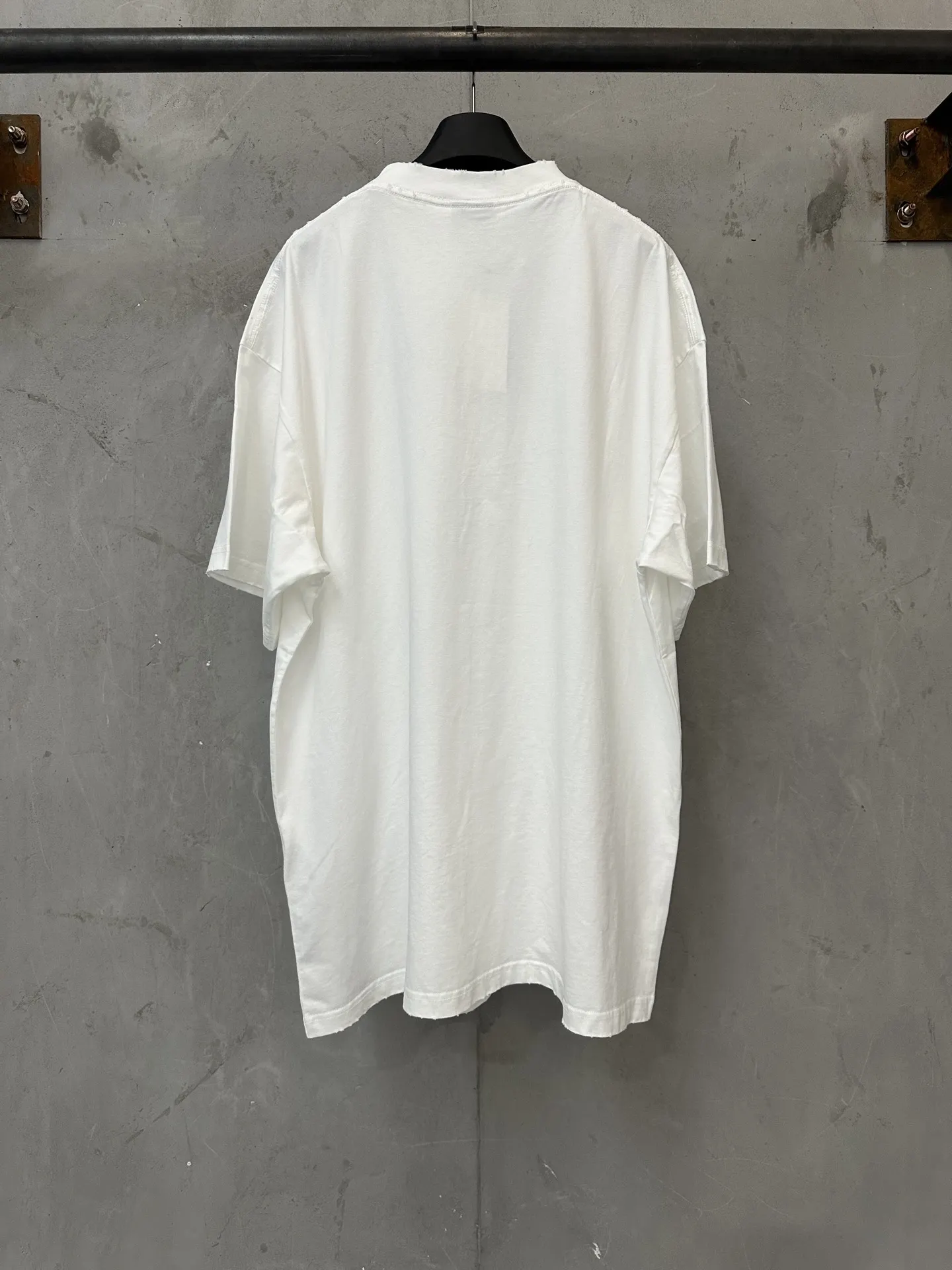 Unity Logo Embroidered Distressed T-Shirt D20020219 — view 2