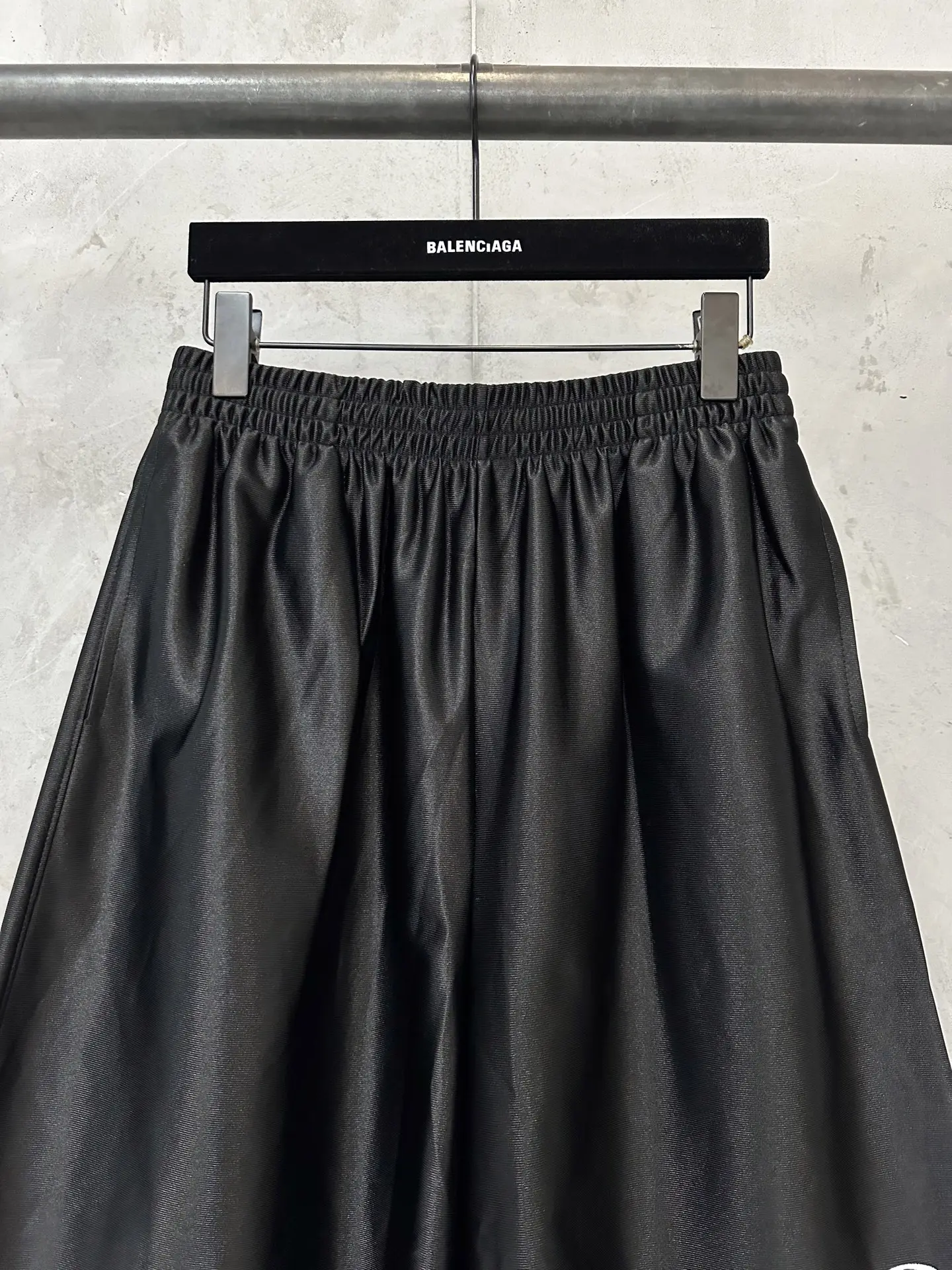 Unity Logo Satin-Finish Shorts D20011609 — view 3