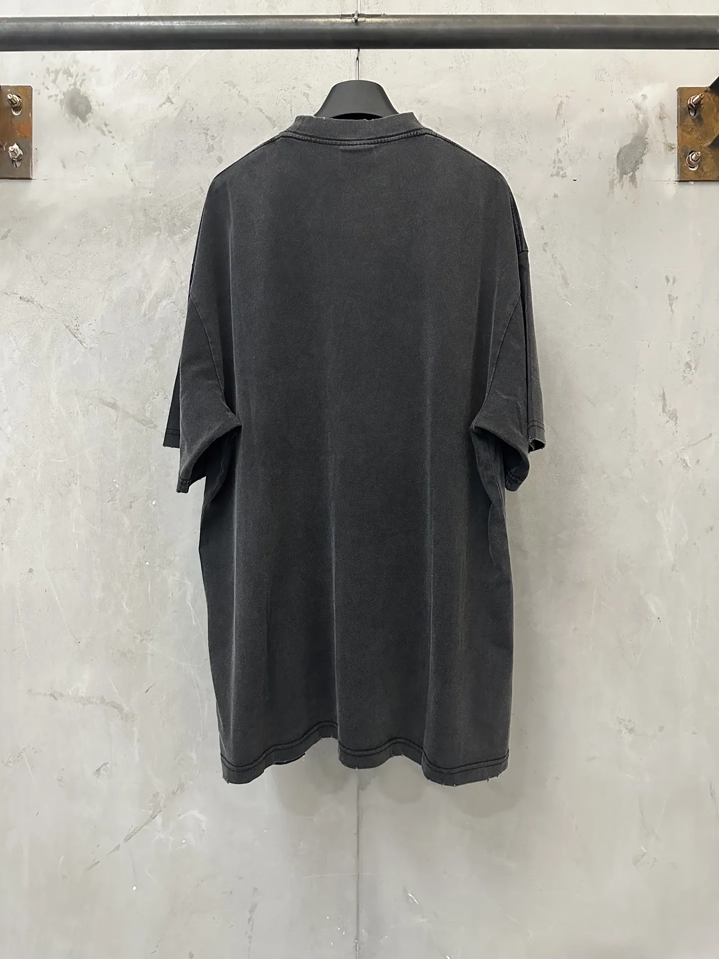 Logo Embroidery Washed Cotton T-Shirt D20020206 — view 2