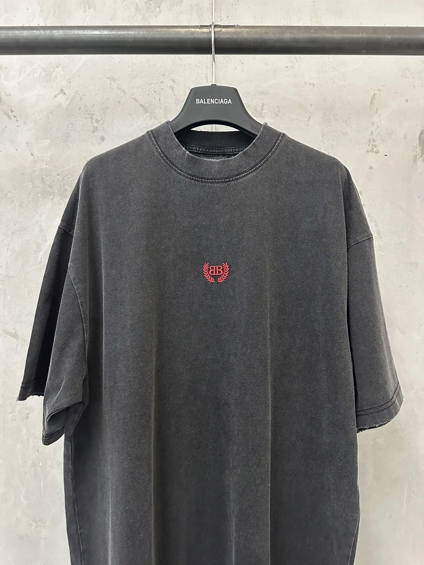 Logo Embroidery Washed Cotton T-Shirt D20020206 — view 3