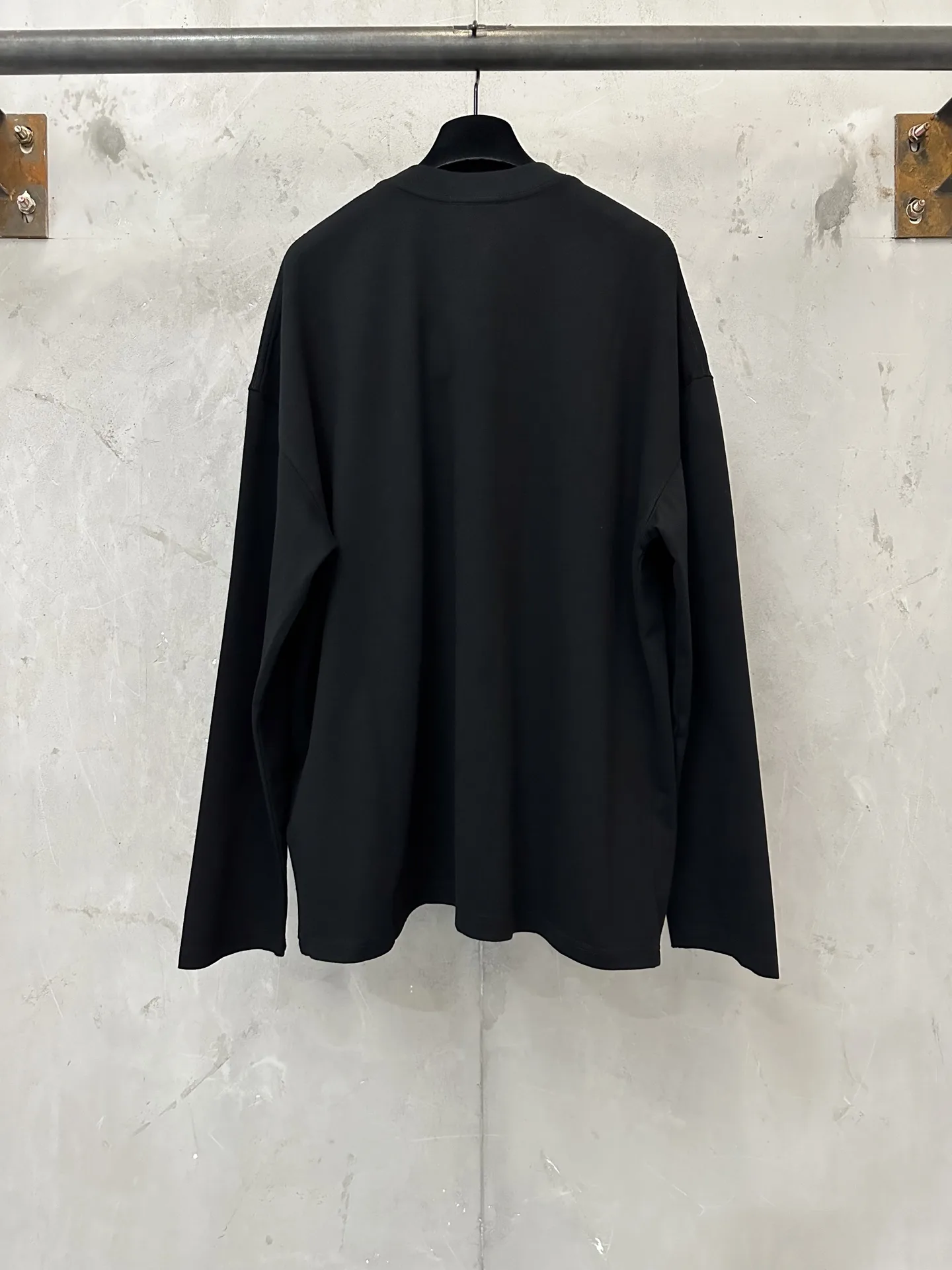 Logo-Embroidered Long-Sleeved T-Shirt D20018977 — view 2