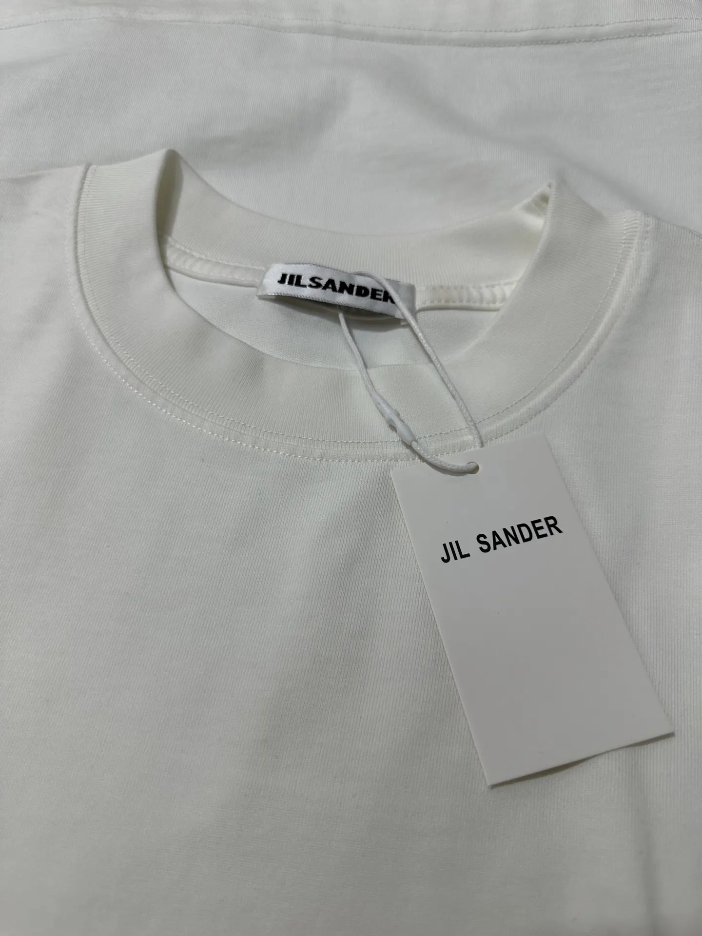 Logo Embroidered Heavyweight Long-Sleeve T-Shirt D20025026 — view 6