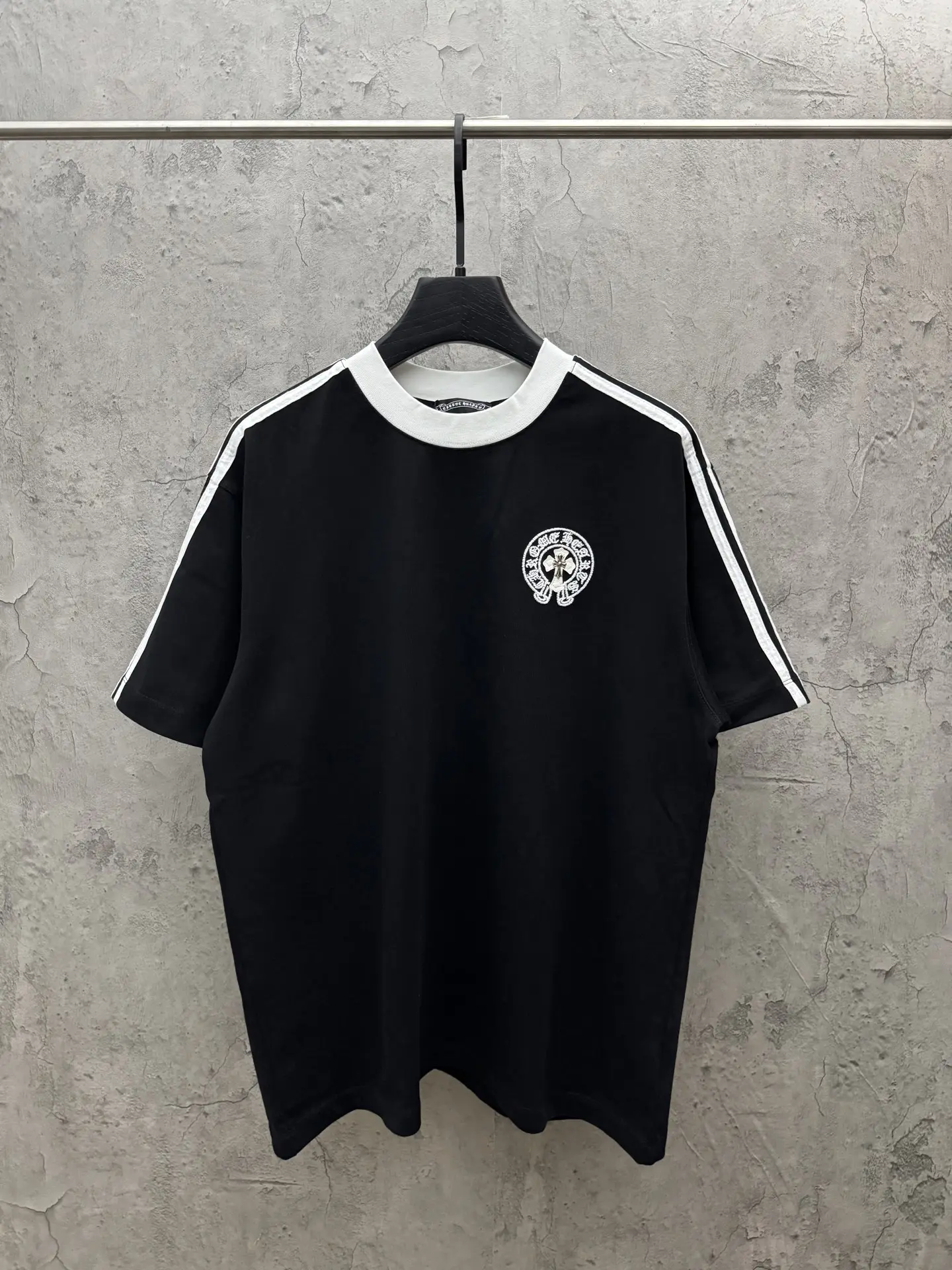 Embroidered Cross Logo Cotton T-Shirt D20014273