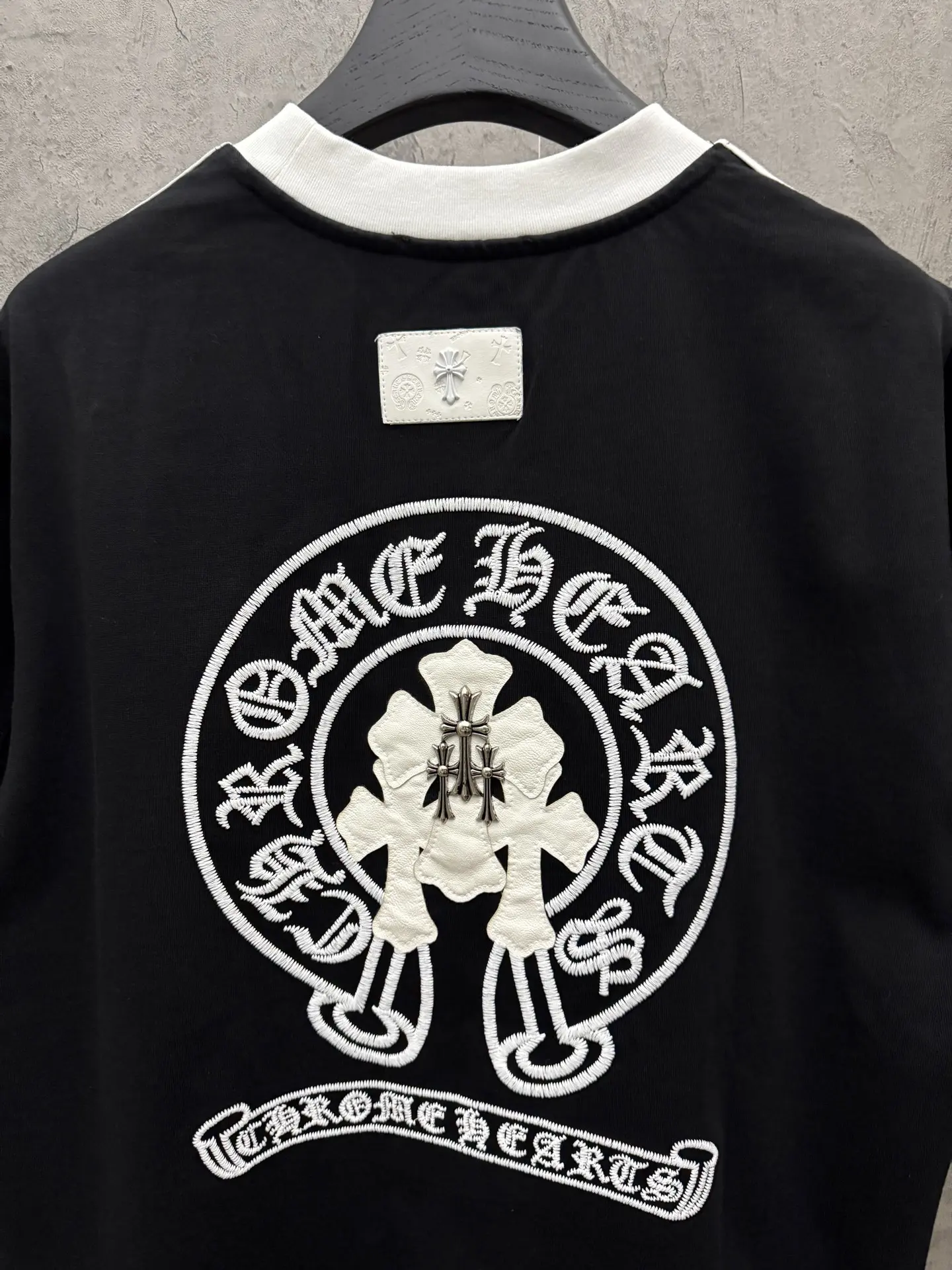 Embroidered Cross Logo Cotton T-Shirt D20014273 — view 7