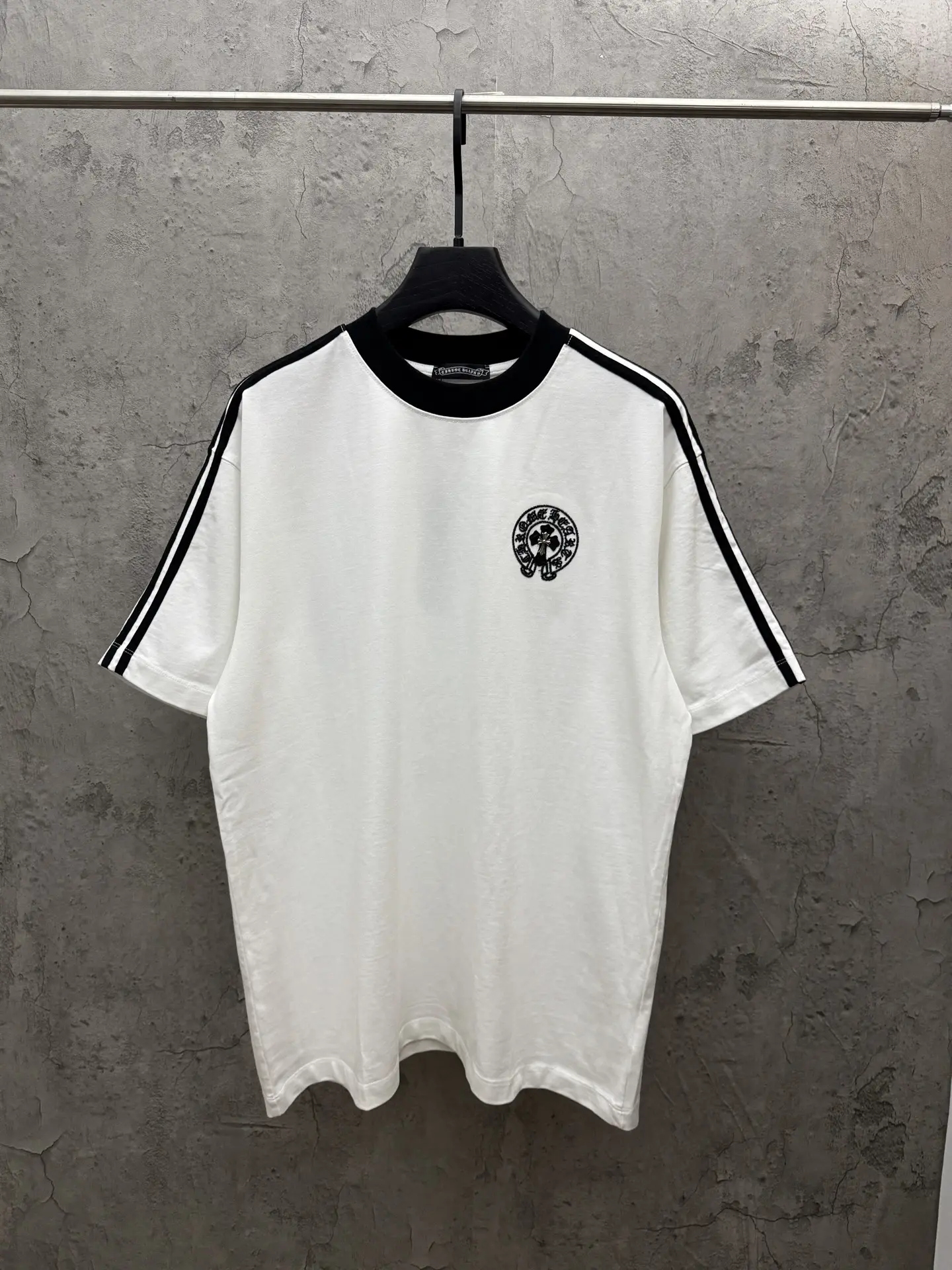 Embroidered Cross Logo Cotton T-Shirt D20014274