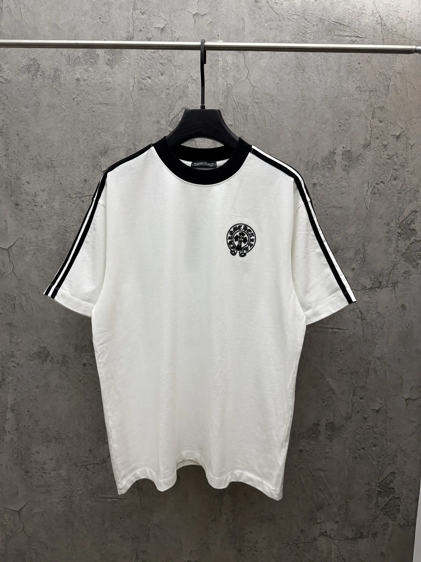 Embroidered Cross Logo Cotton T-Shirt D20014274