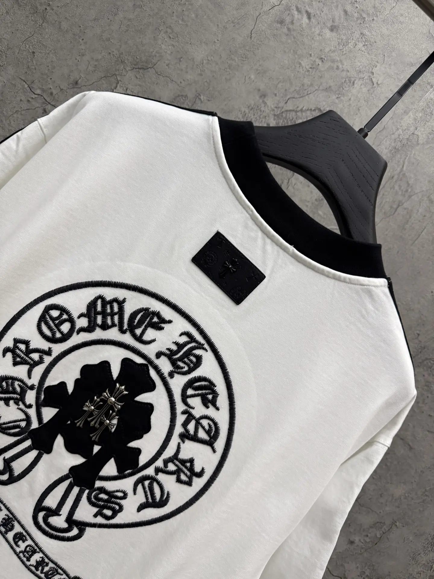 Embroidered Cross Logo Cotton T-Shirt D20014274 — view 4