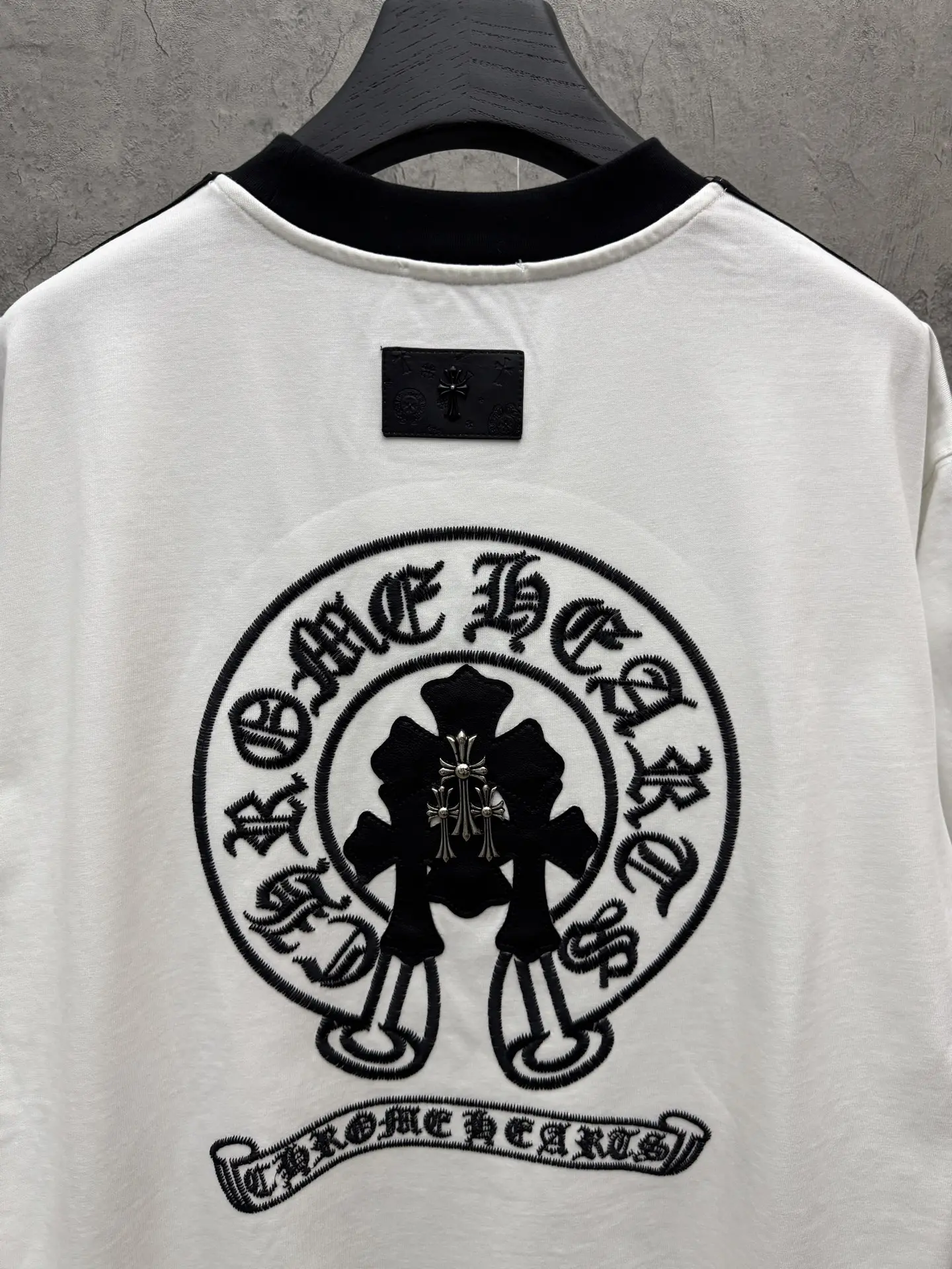 Embroidered Cross Logo Cotton T-Shirt D20014274 — view 7