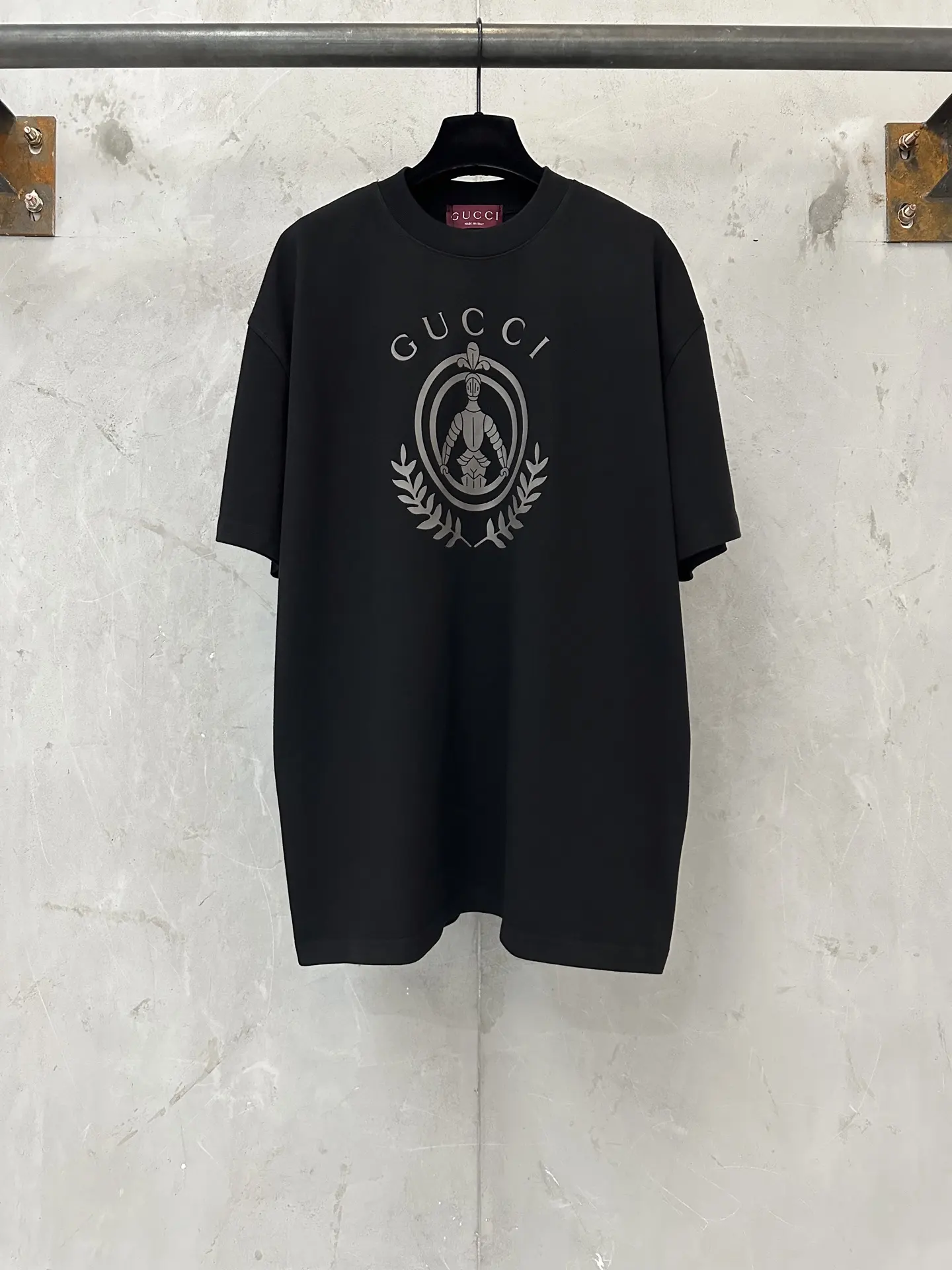 Knight Crest Heavyweight Cotton T-Shirt D20011893