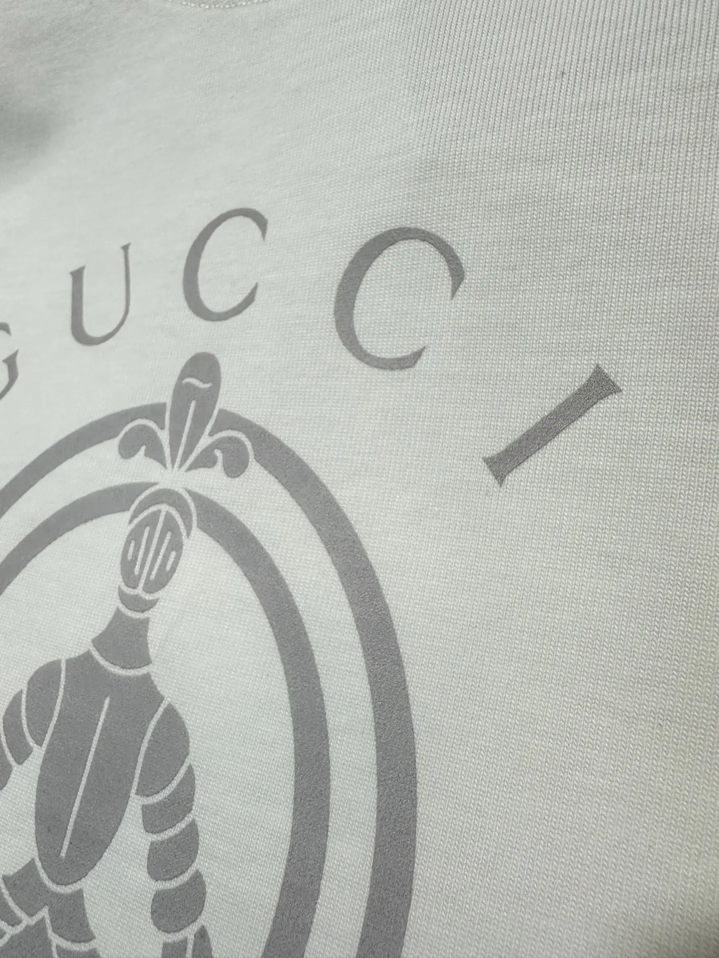 Gucci Knight Crest Heavyweight Cotton T-Shirt D20011894 — view 7