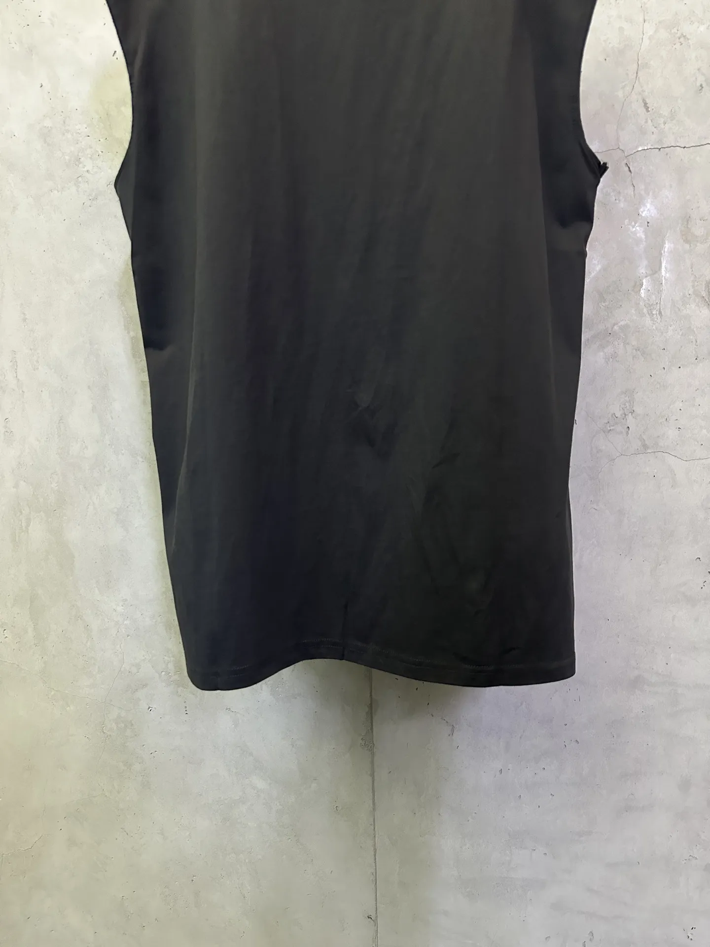 Logo Embroidery Distressed Cotton Tank Top D20512776 — view 6