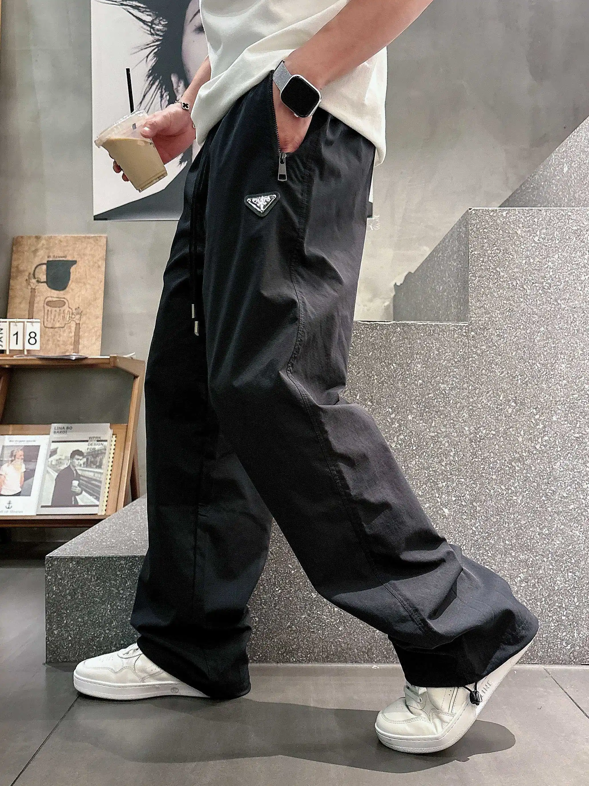 Logo-Appliqué Straight-Leg Trousers D20513610 — view 6