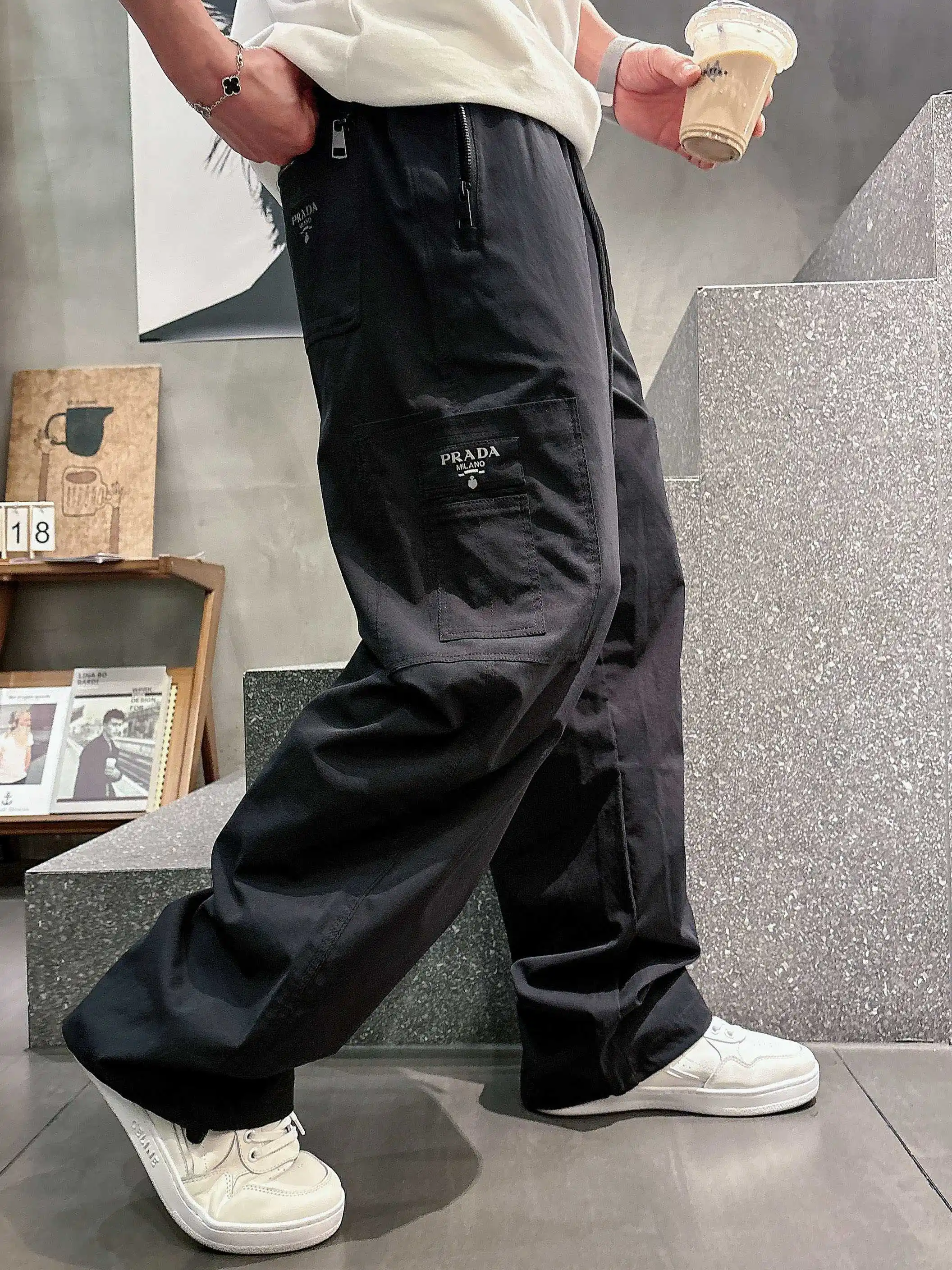 Logo-Appliqué Straight-Leg Trousers D20513610 — view 7