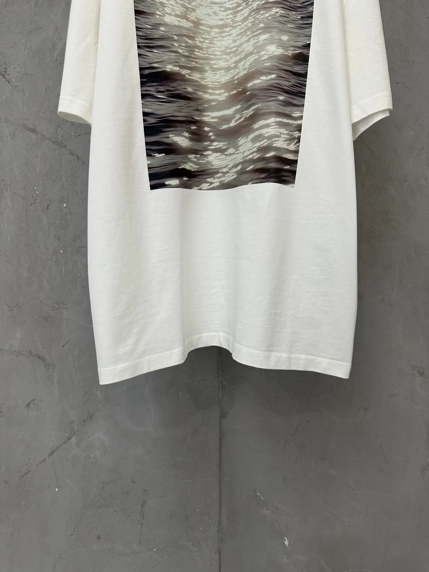 Water Graphic Heavyweight Cotton T-Shirt D20511897 — view 4