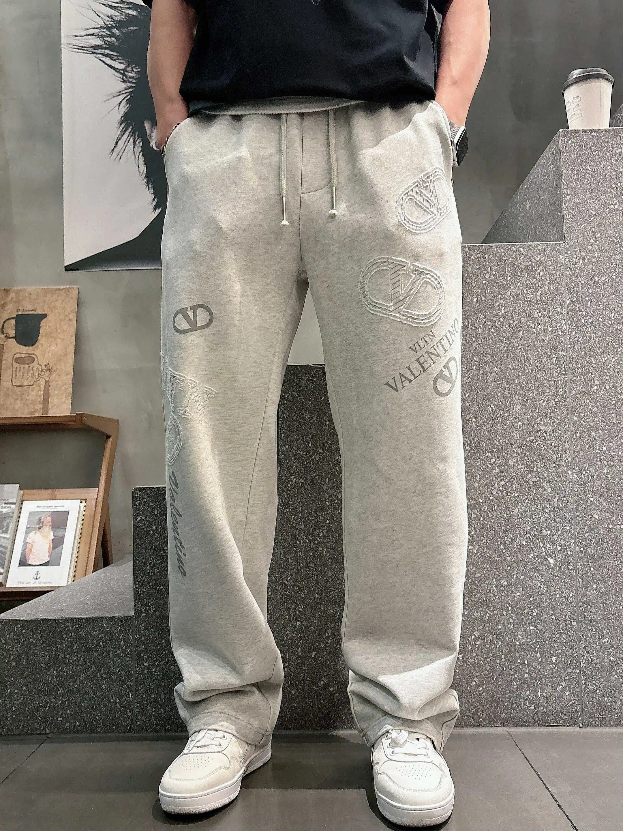 Logo-Embroidered Cotton-Blend Sweatpants D21013607