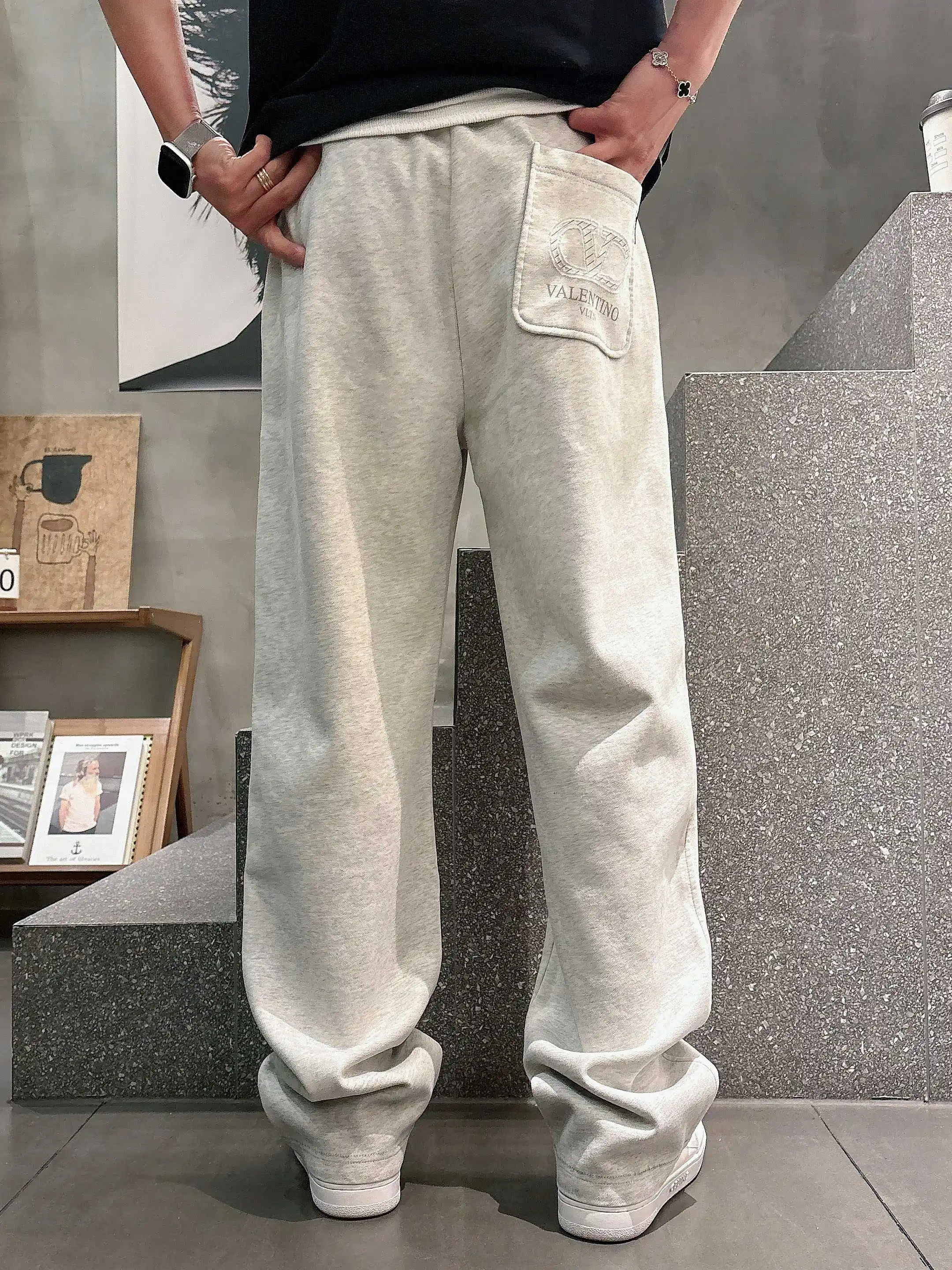 Logo-Embroidered Cotton-Blend Sweatpants D21013607 — view 7
