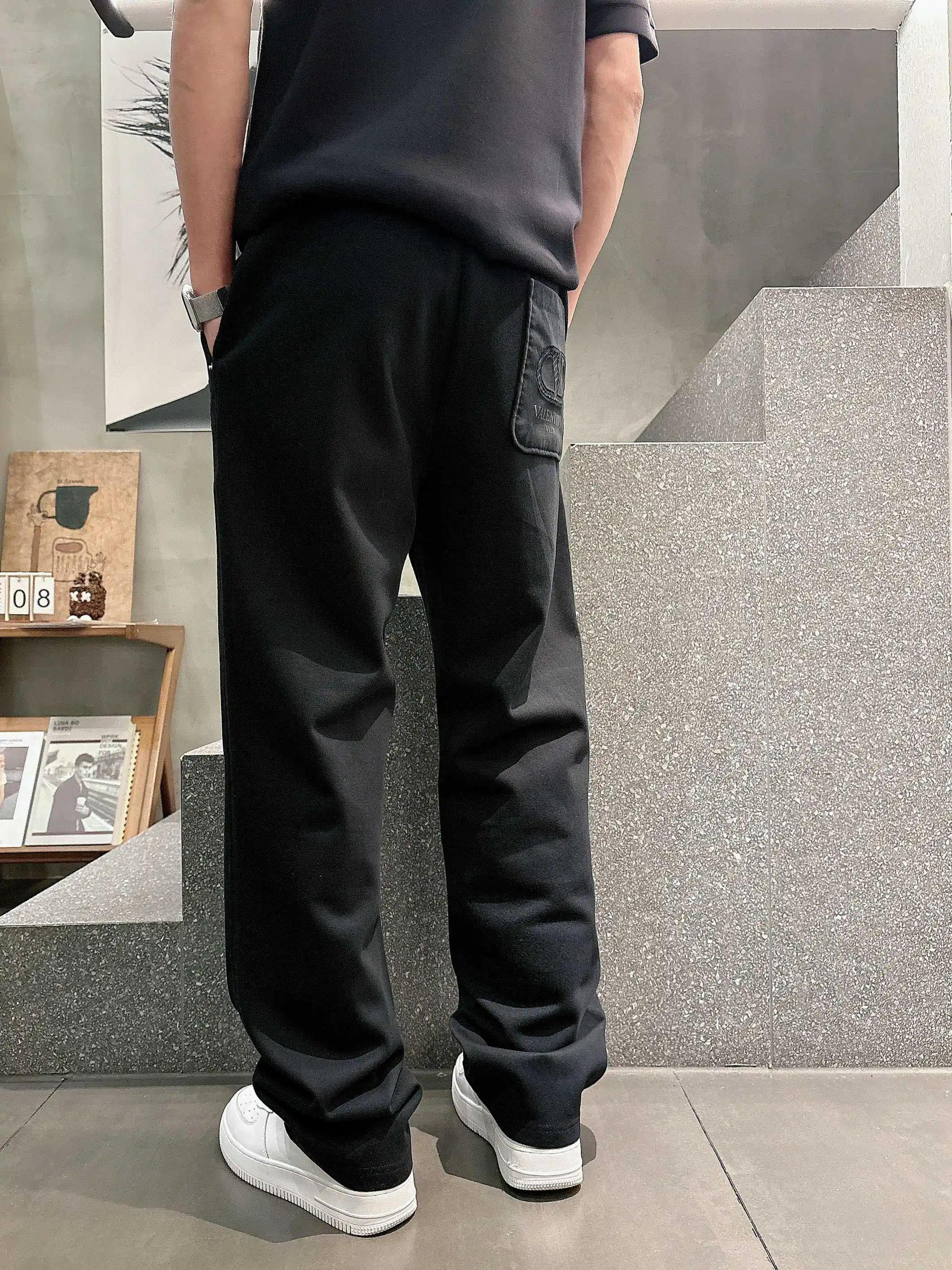 Logo-Embroidered Drawstring Sweatpants D21013608 — view 6