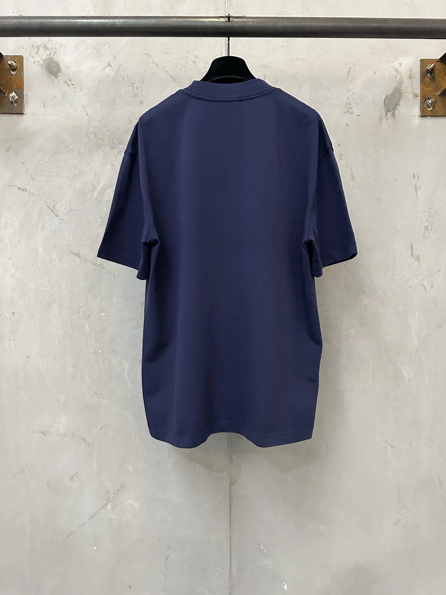 Bee Embroidery Heavyweight Cotton T-Shirt D21023549 — view 2
