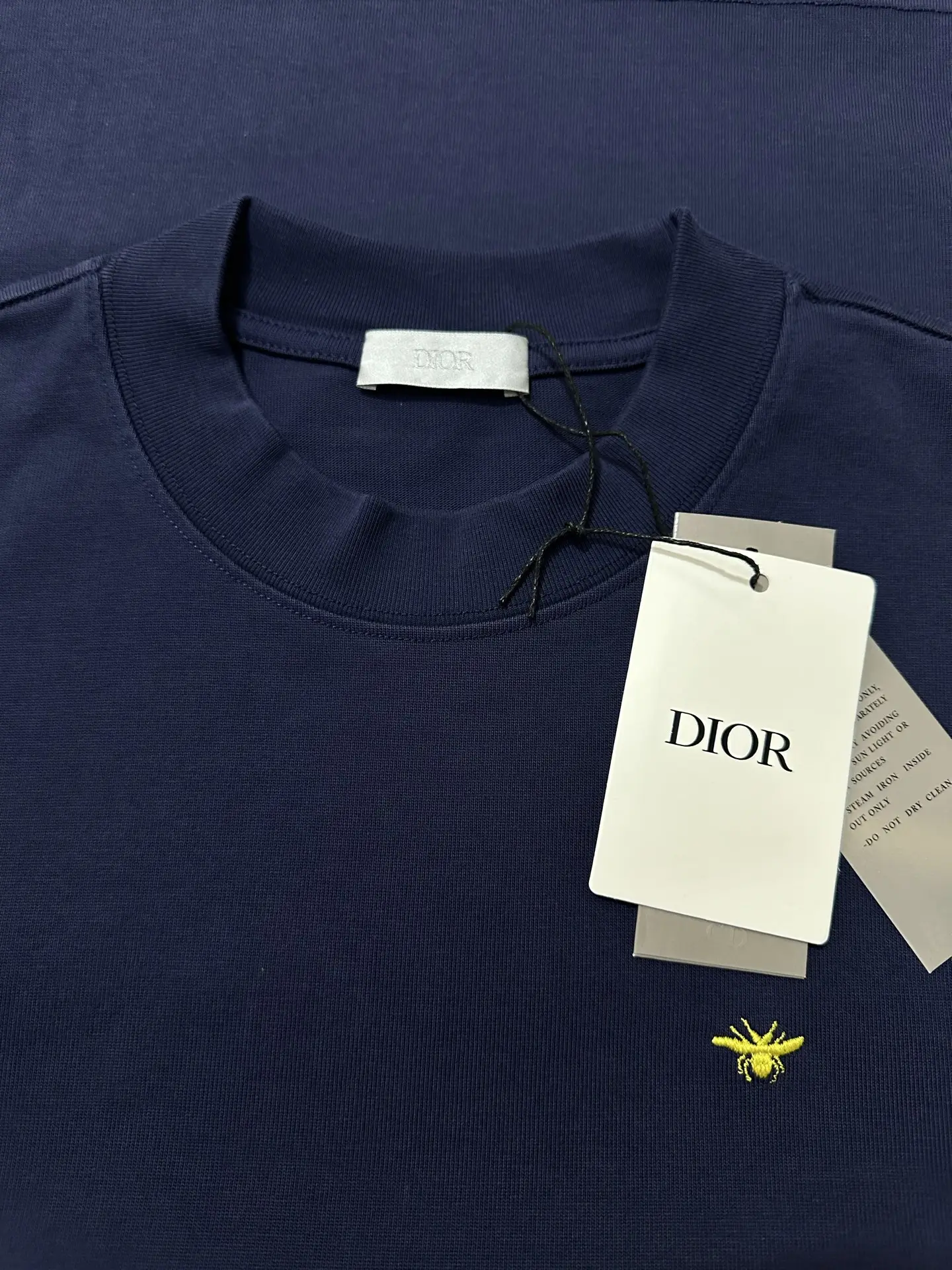 Bee Embroidery Heavyweight Cotton T-Shirt D21023549 — view 6