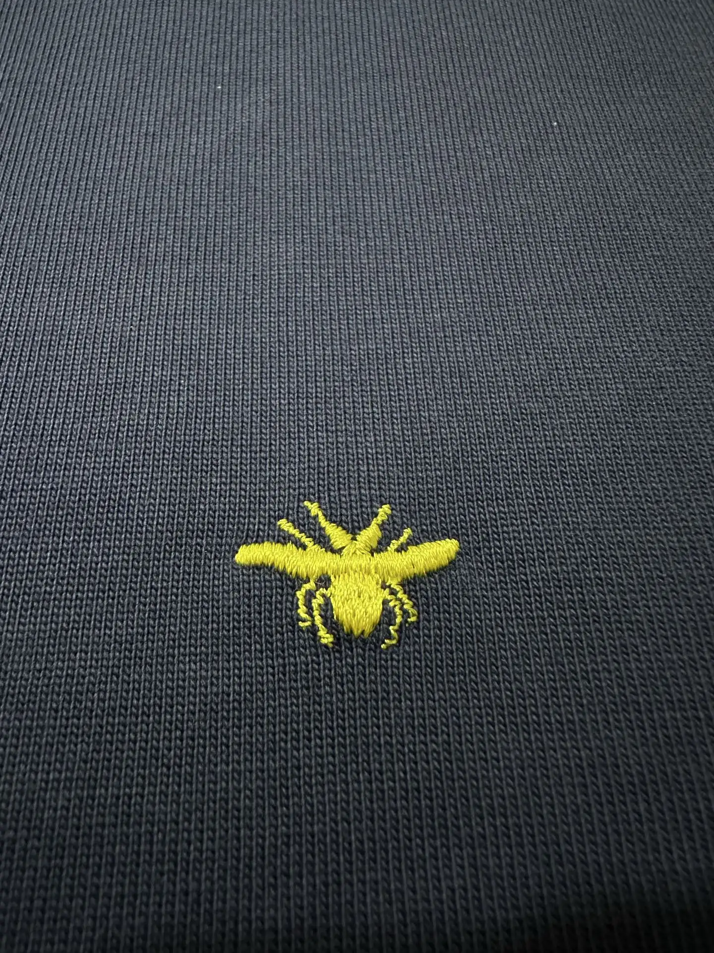 Bee Embroidery Heavyweight Cotton T-Shirt D21023549 — view 7