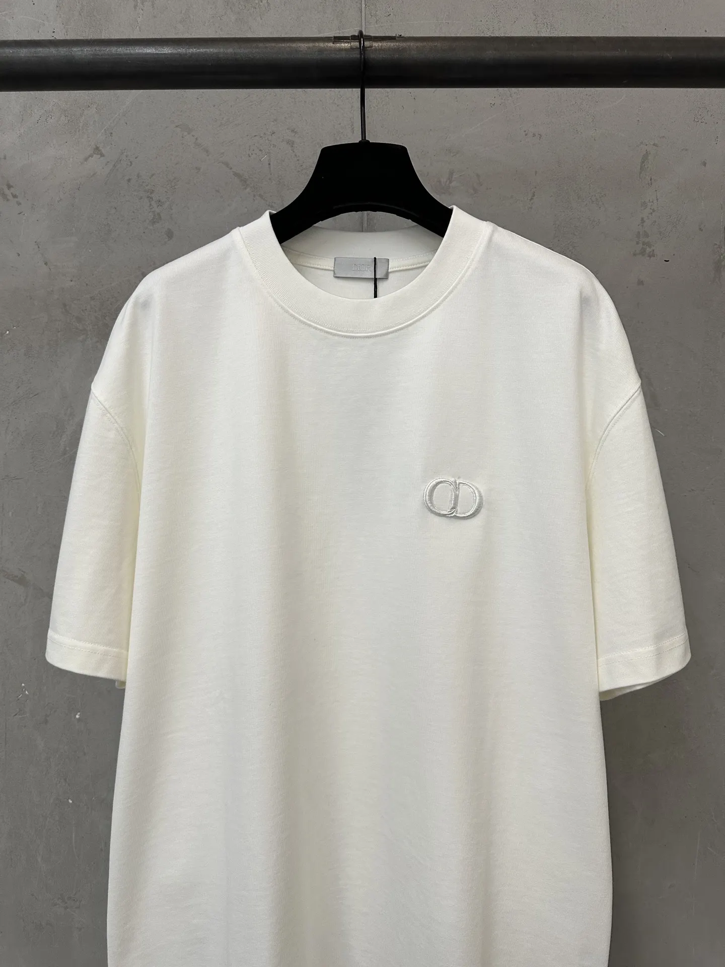 CD Logo Embroidered Heavyweight Cotton T-Shirt D21023558 — view 3