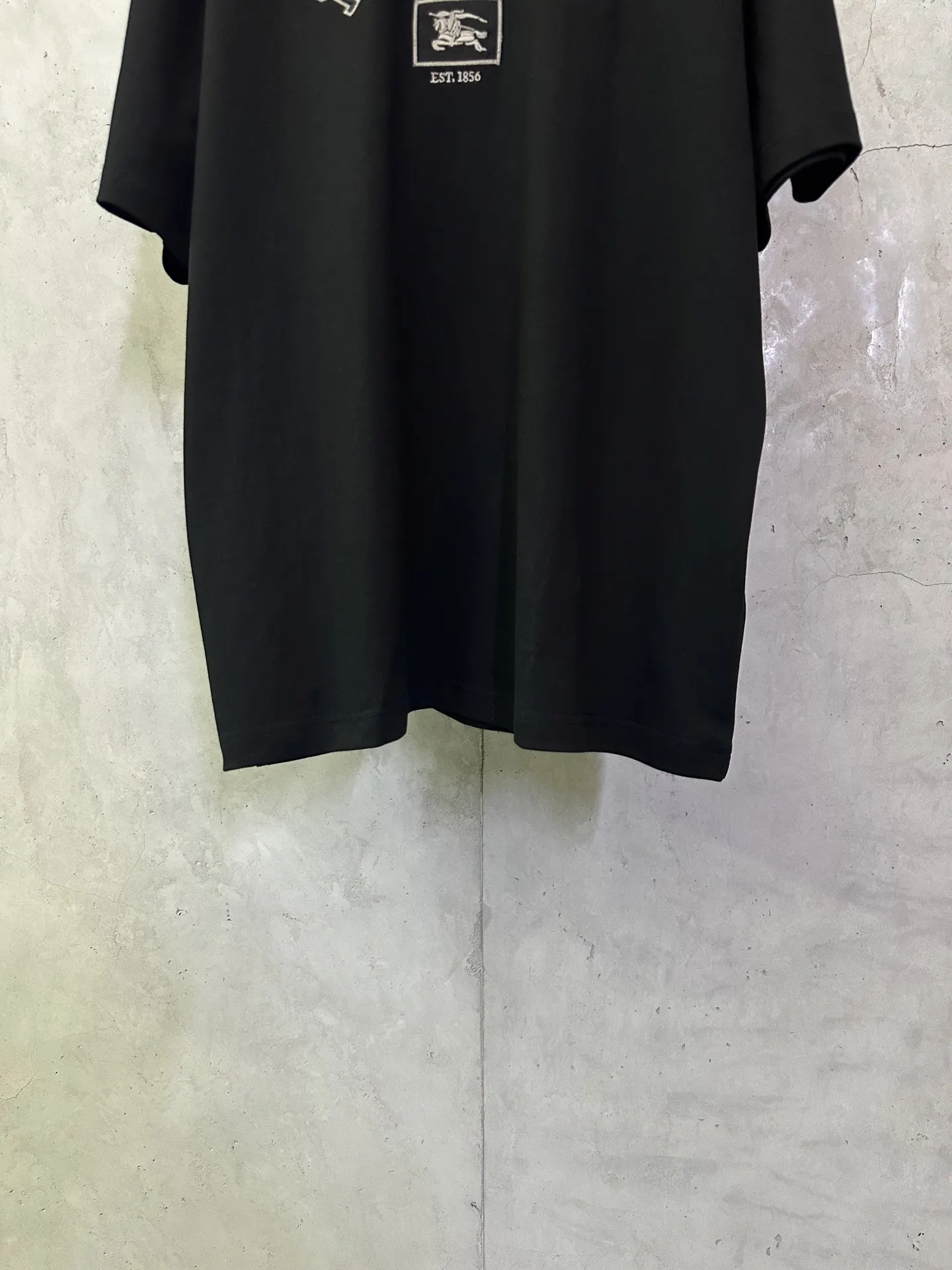 Gothic Logo Embroidered Cotton T-Shirt D21012887 — view 4
