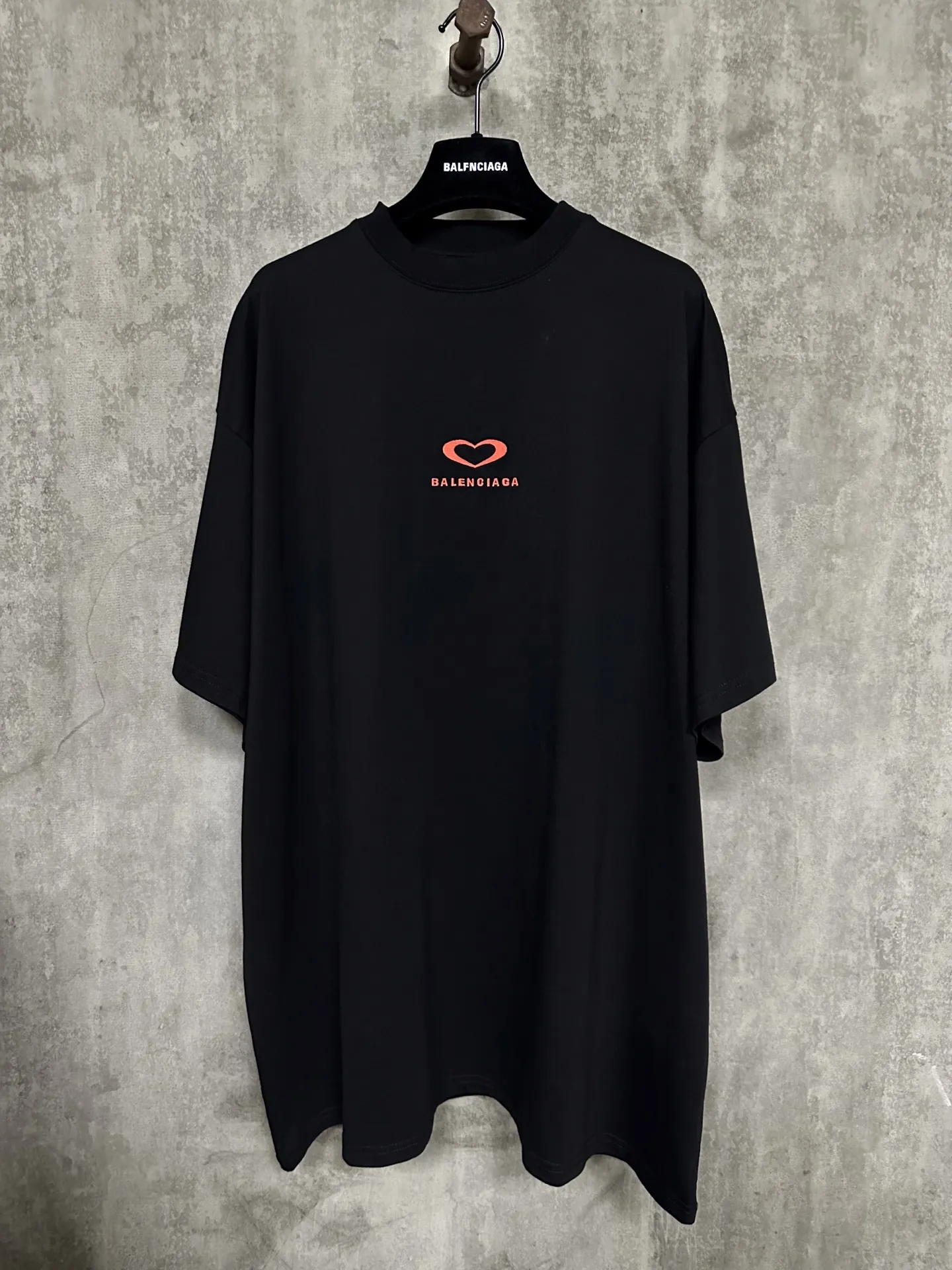 Logo Heart Embroidered Cotton T-Shirt D21015725