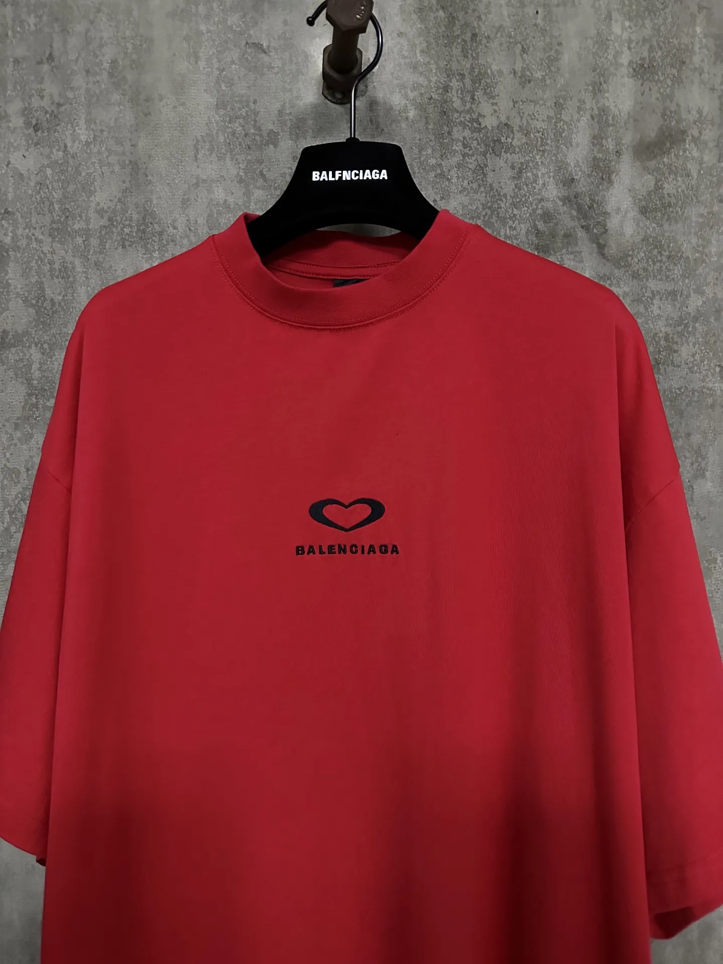 Heart Logo Oversized Cotton T-Shirt D21015727 — view 3