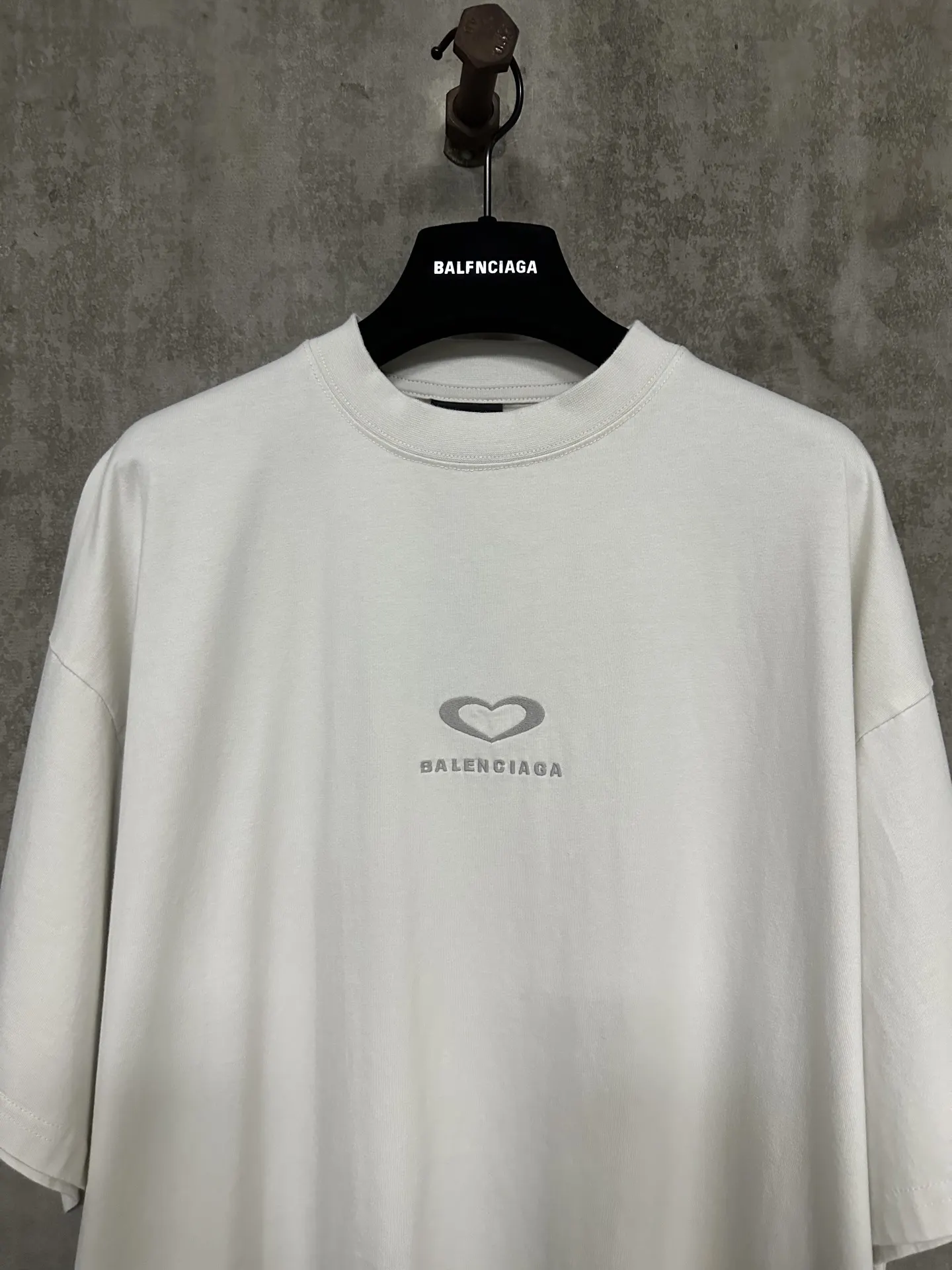 Logo-Embroidered Oversized Cotton T-Shirt D21015726 — view 3