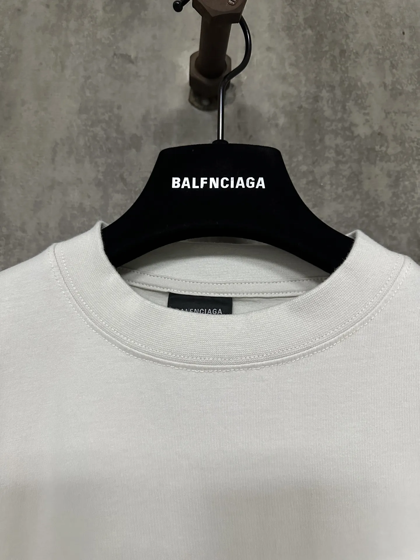 Logo-Embroidered Oversized Cotton T-Shirt D21015726 — view 7