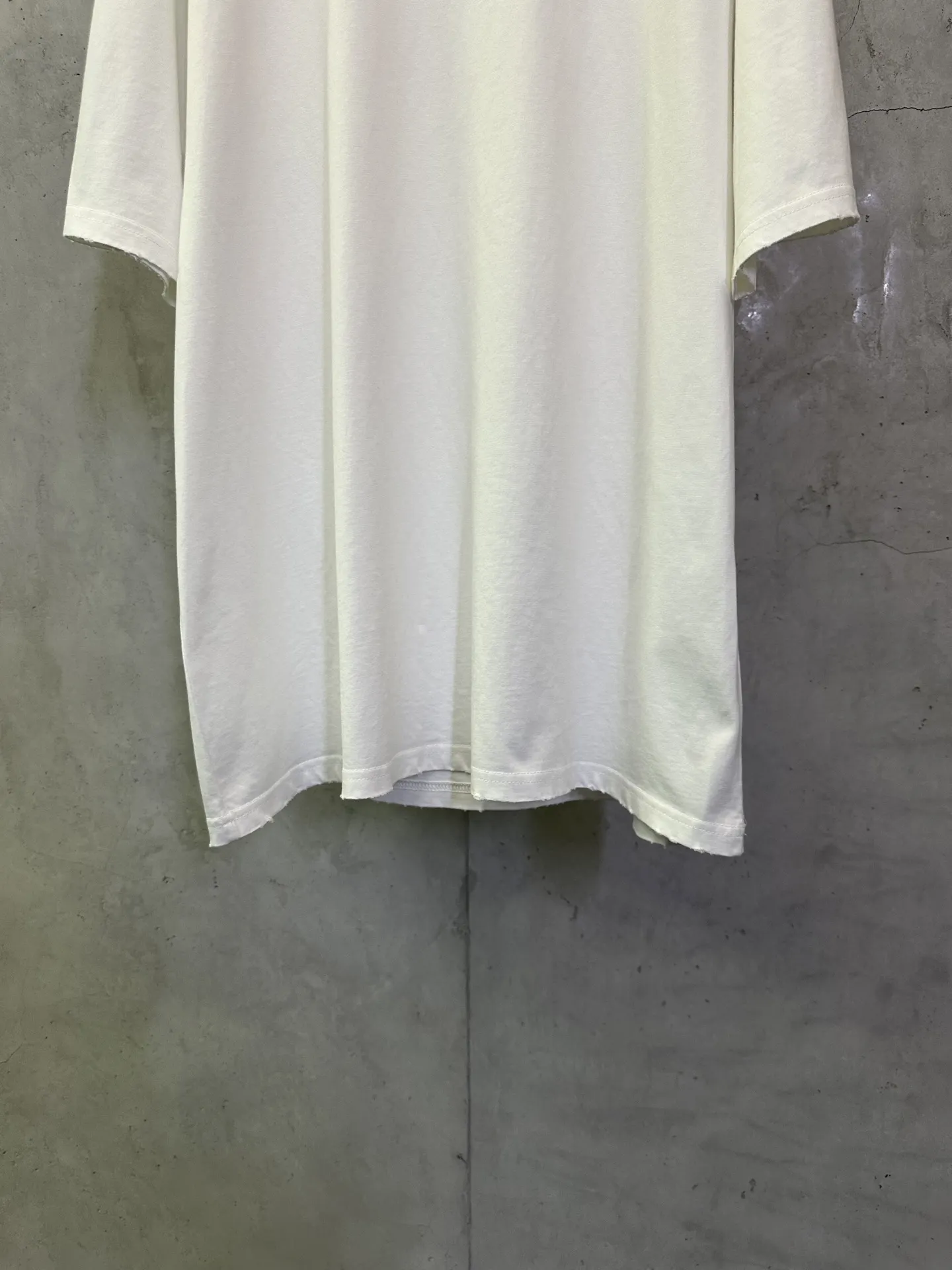 Distressed Rhinestone Logo Oversized T-Shirt D21012908 — view 4
