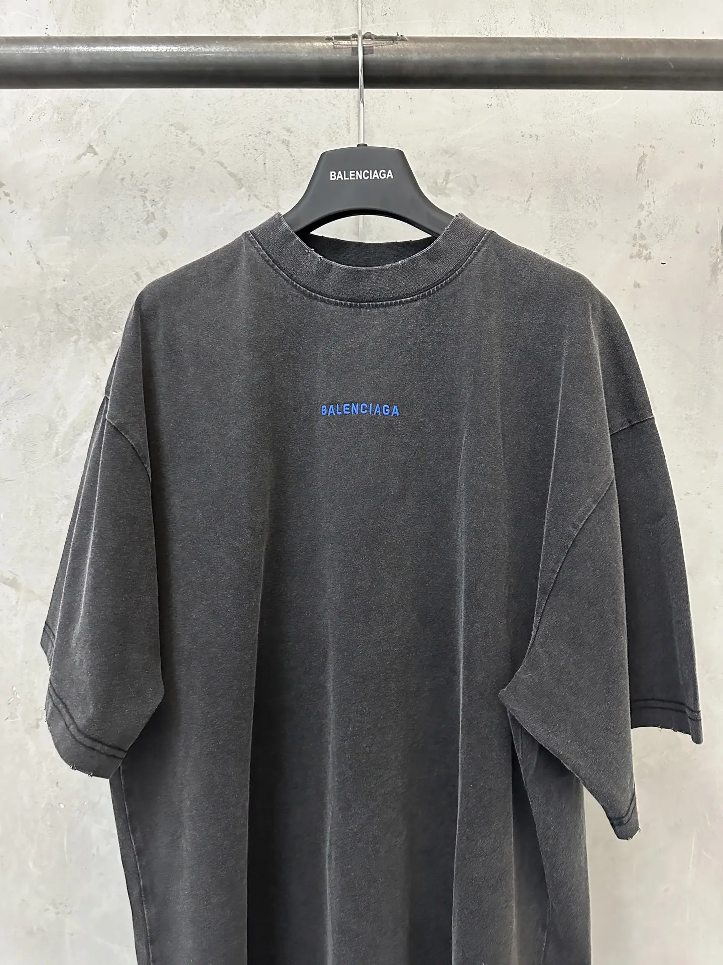 Logo Embroidered Washed Cotton T-Shirt D21024371 — view 3