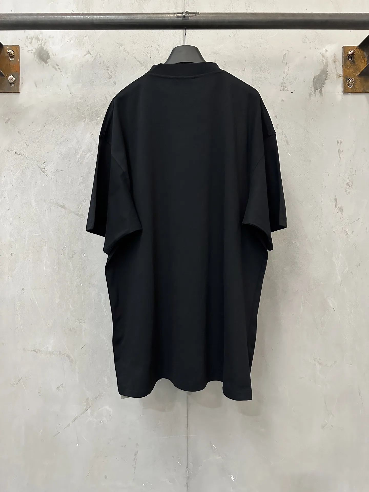 Logo Spray-Paint Oversized T-Shirt D21024367 — view 2