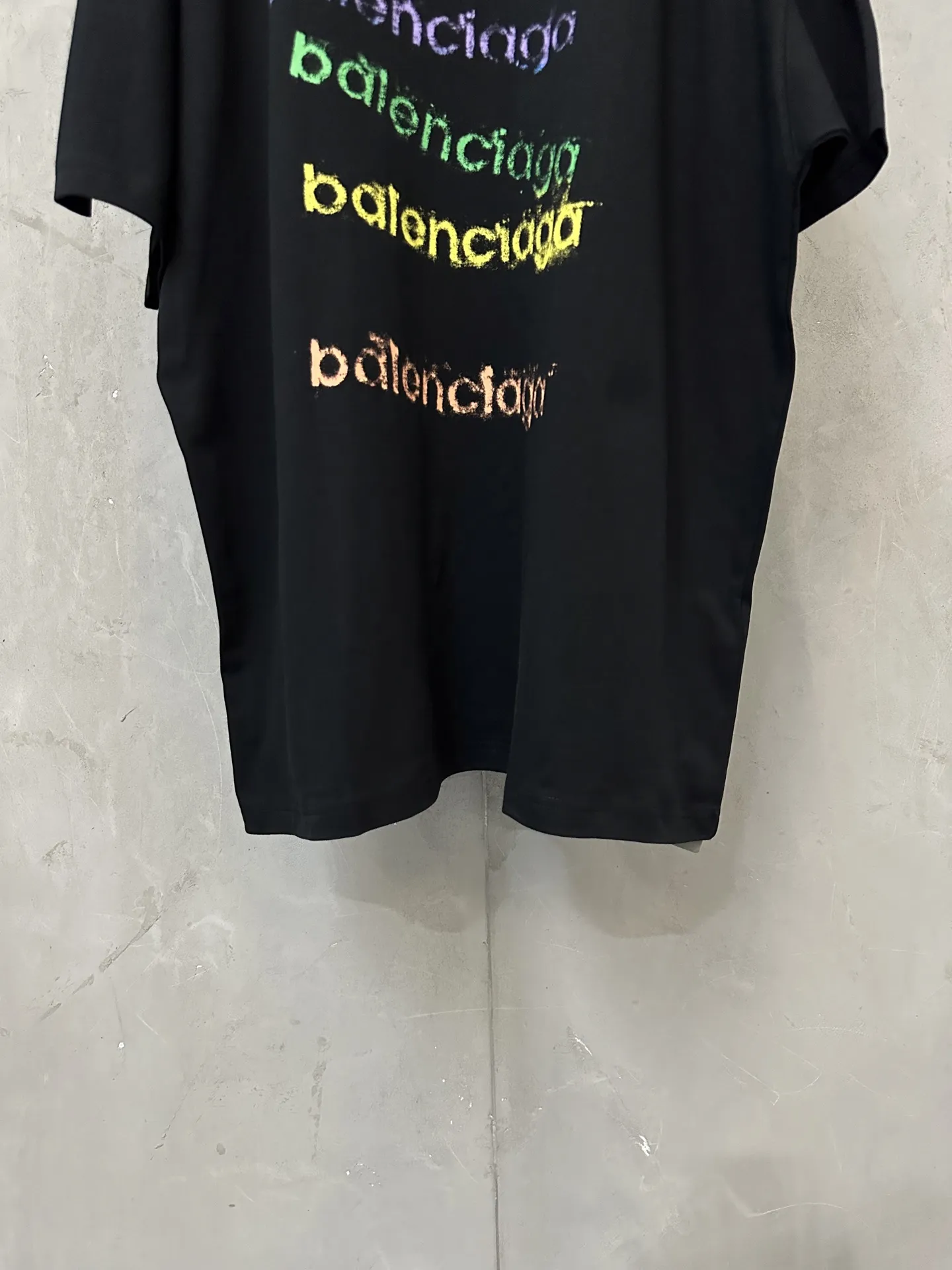 Logo Spray-Paint Oversized T-Shirt D21024367 — view 4