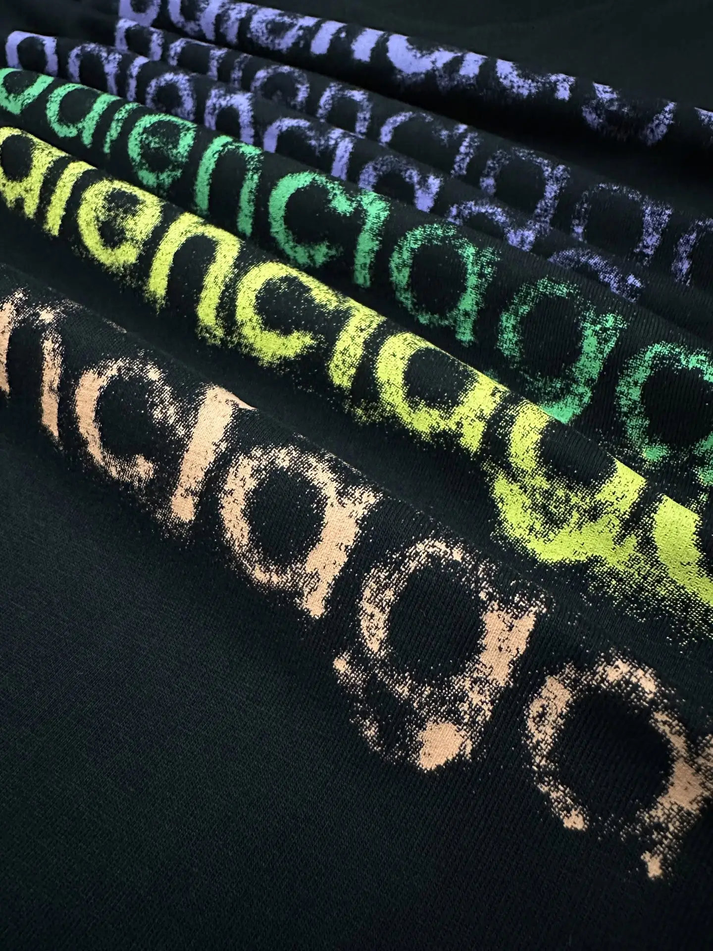 Logo Spray-Paint Oversized T-Shirt D21024367 — view 9